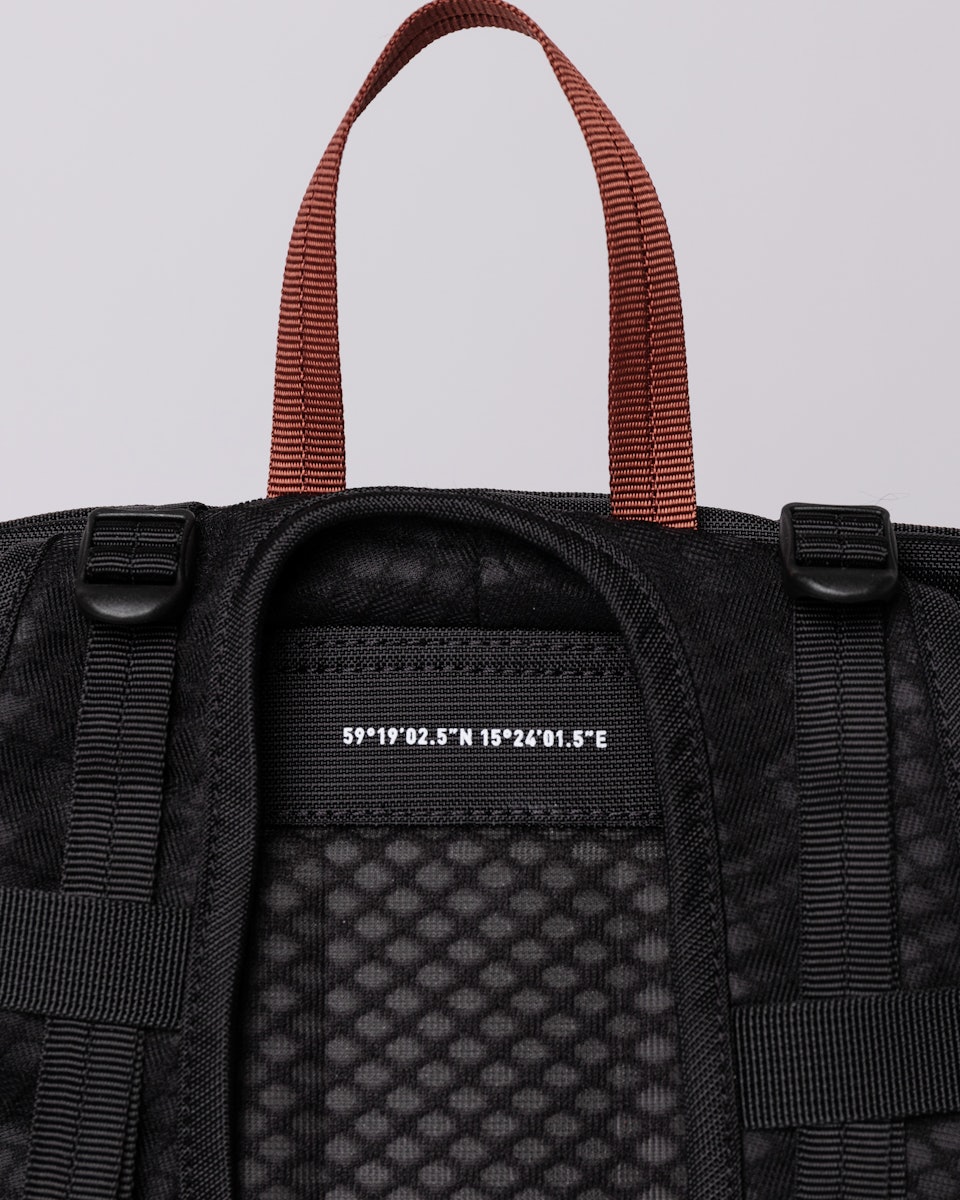 Ridge Hike belongs to the category Backpacks and is in color black (4 of 8)
