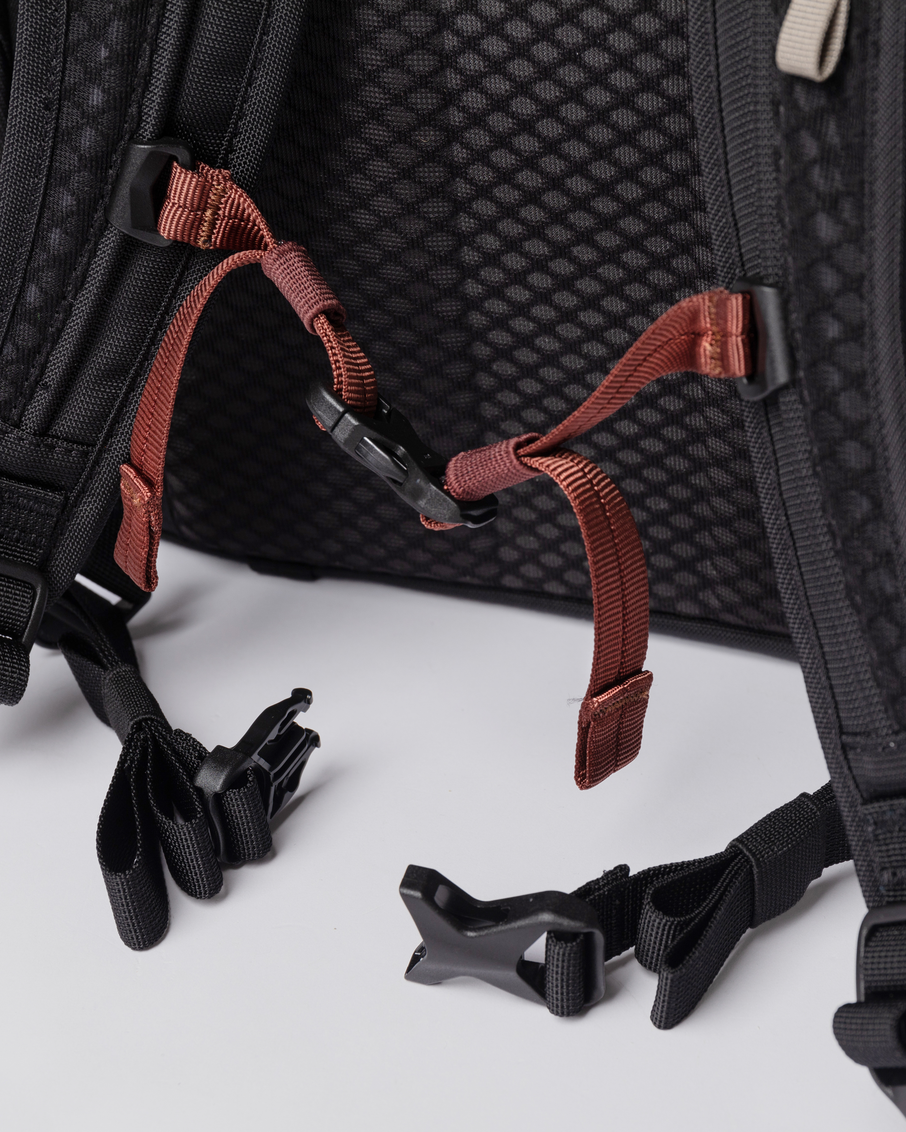 バックパック・リュック SANDQVIST Women Backpacks RIDGE HIKE SQA2081 BLACK Black Ridge Hike - Backpack - Black | Sandqvist