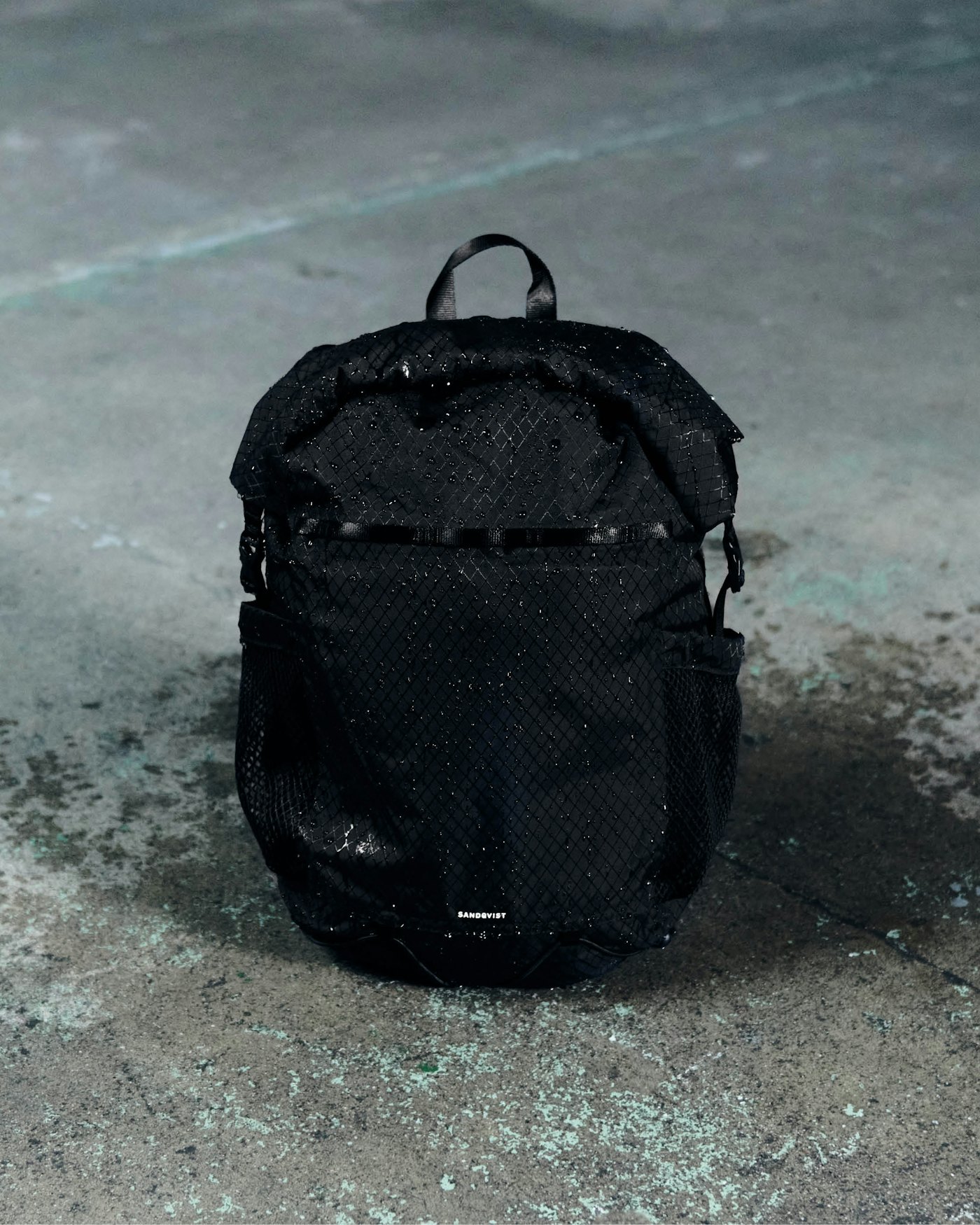 Nils is in color black (7 of 8)