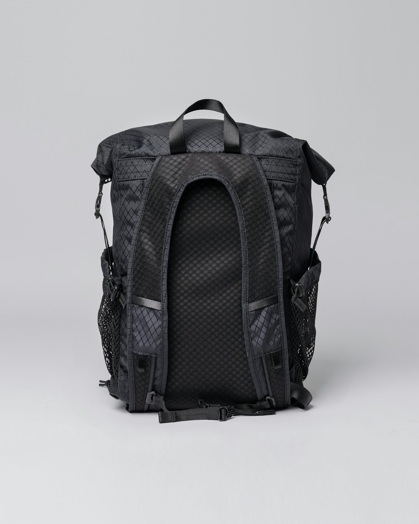 Nils is in color black (2 of 8)