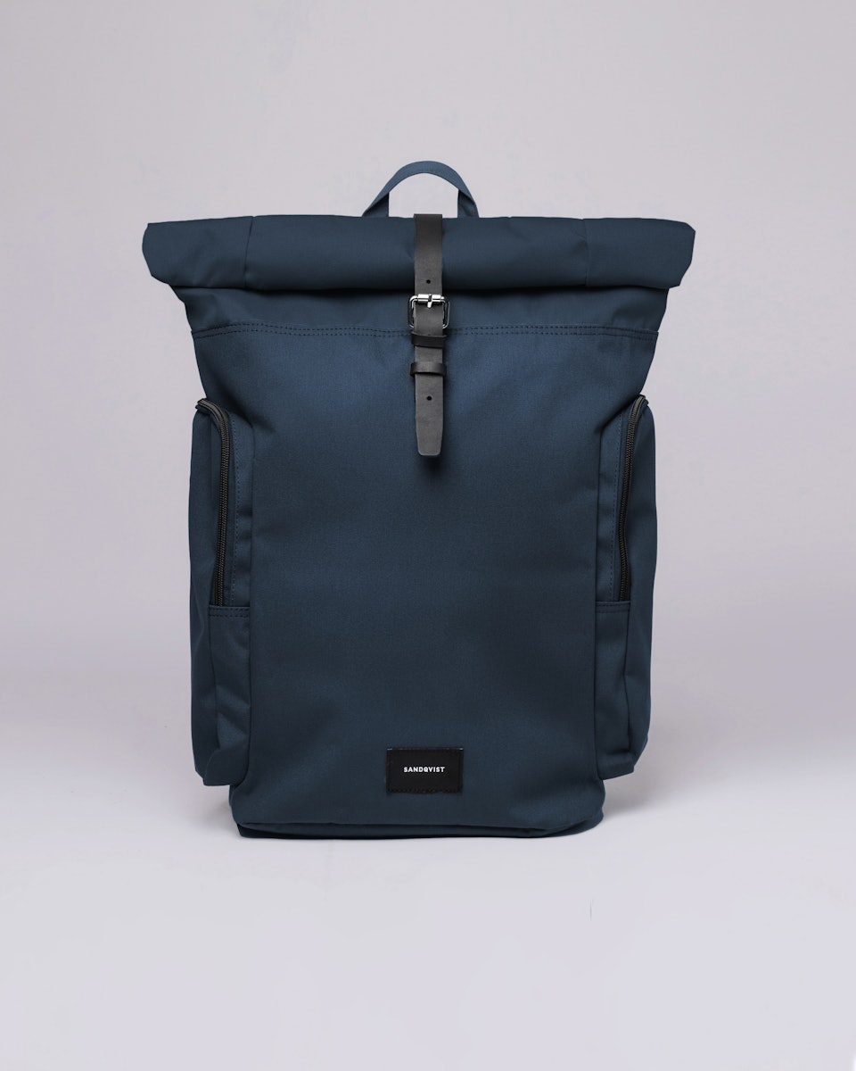Axel belongs to the category Backpacks and is in color navy (1 of 7)