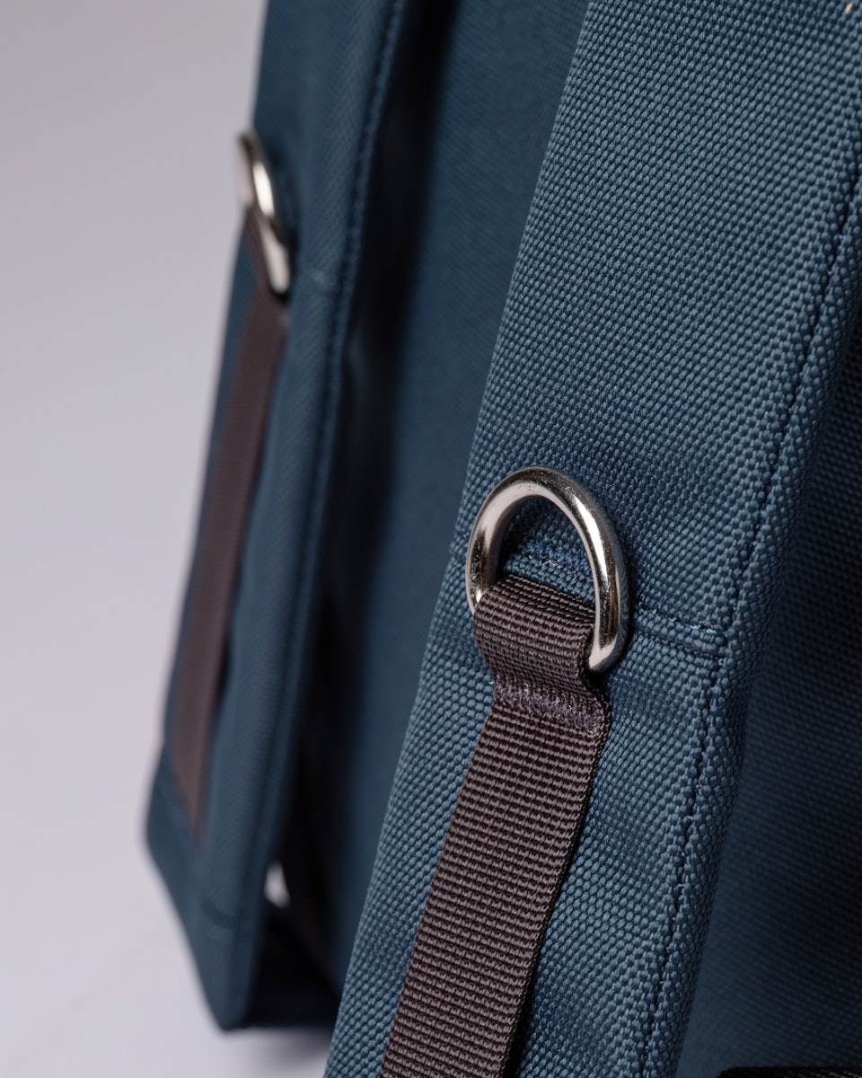 Ilon belongs to the category Backpacks and is in color steel blue (5 of 9)