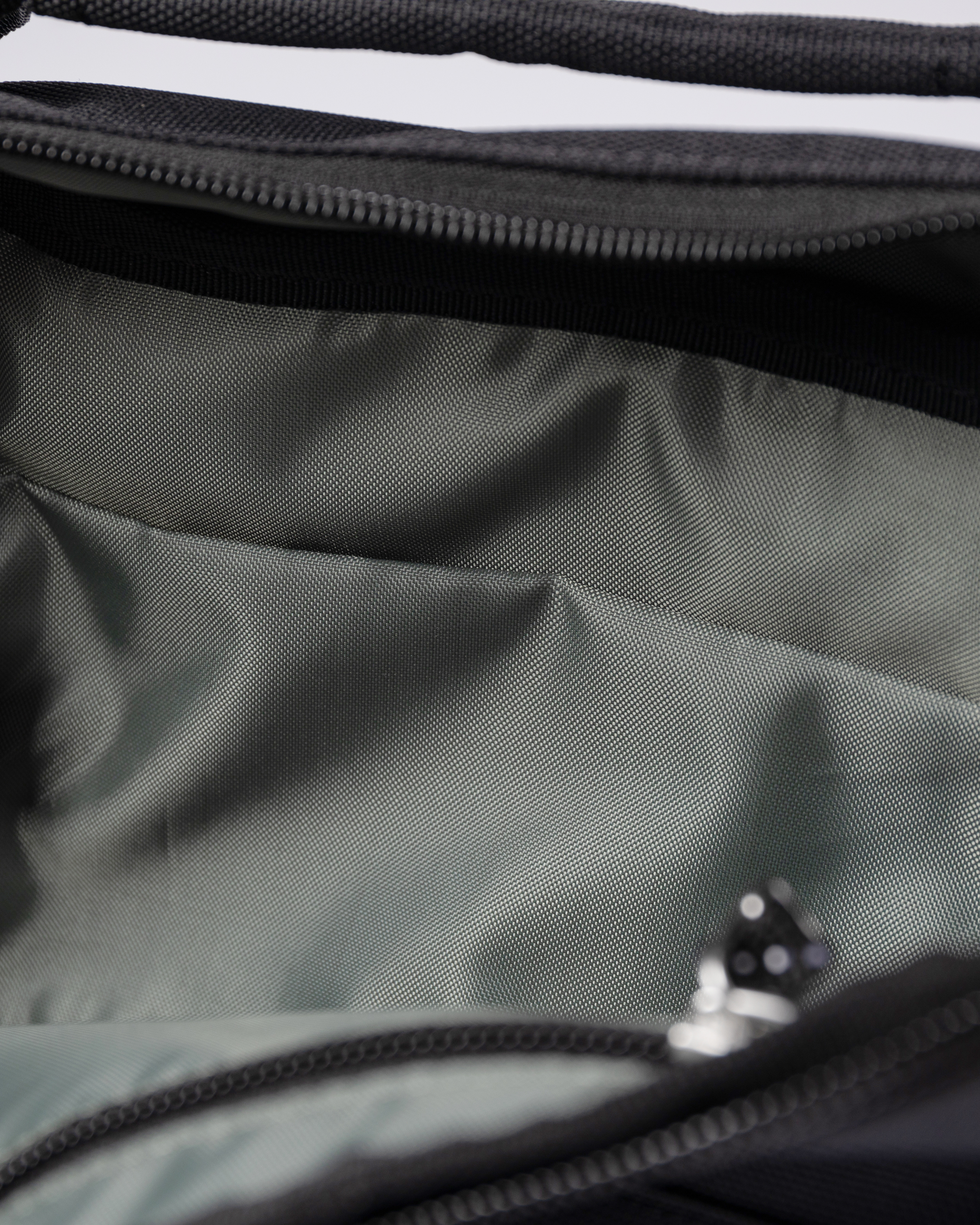 Olof est en couleur noir (4 de 8)