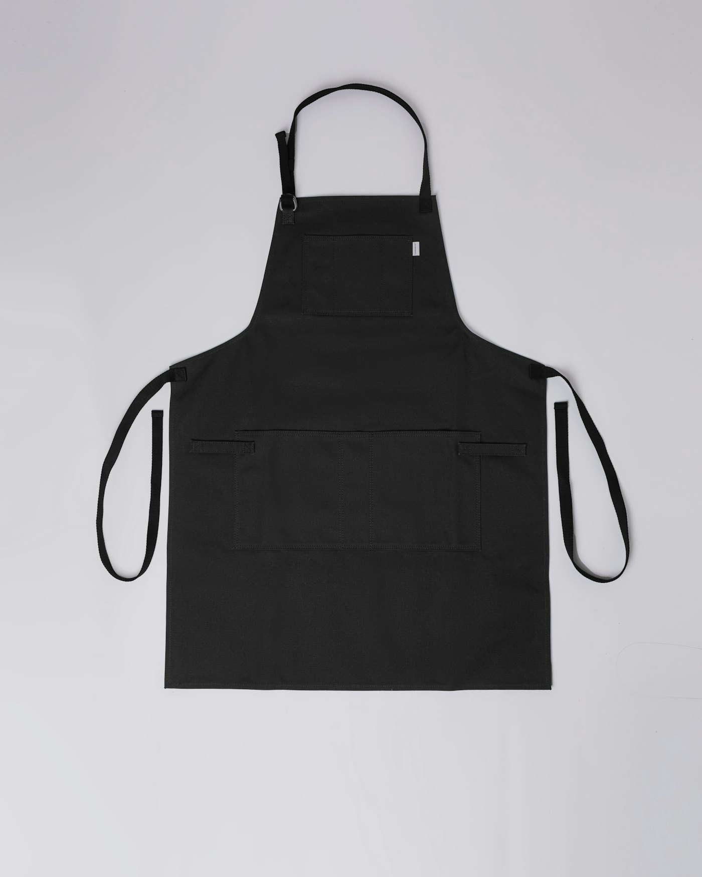 Apron is in color black (1 of 3)