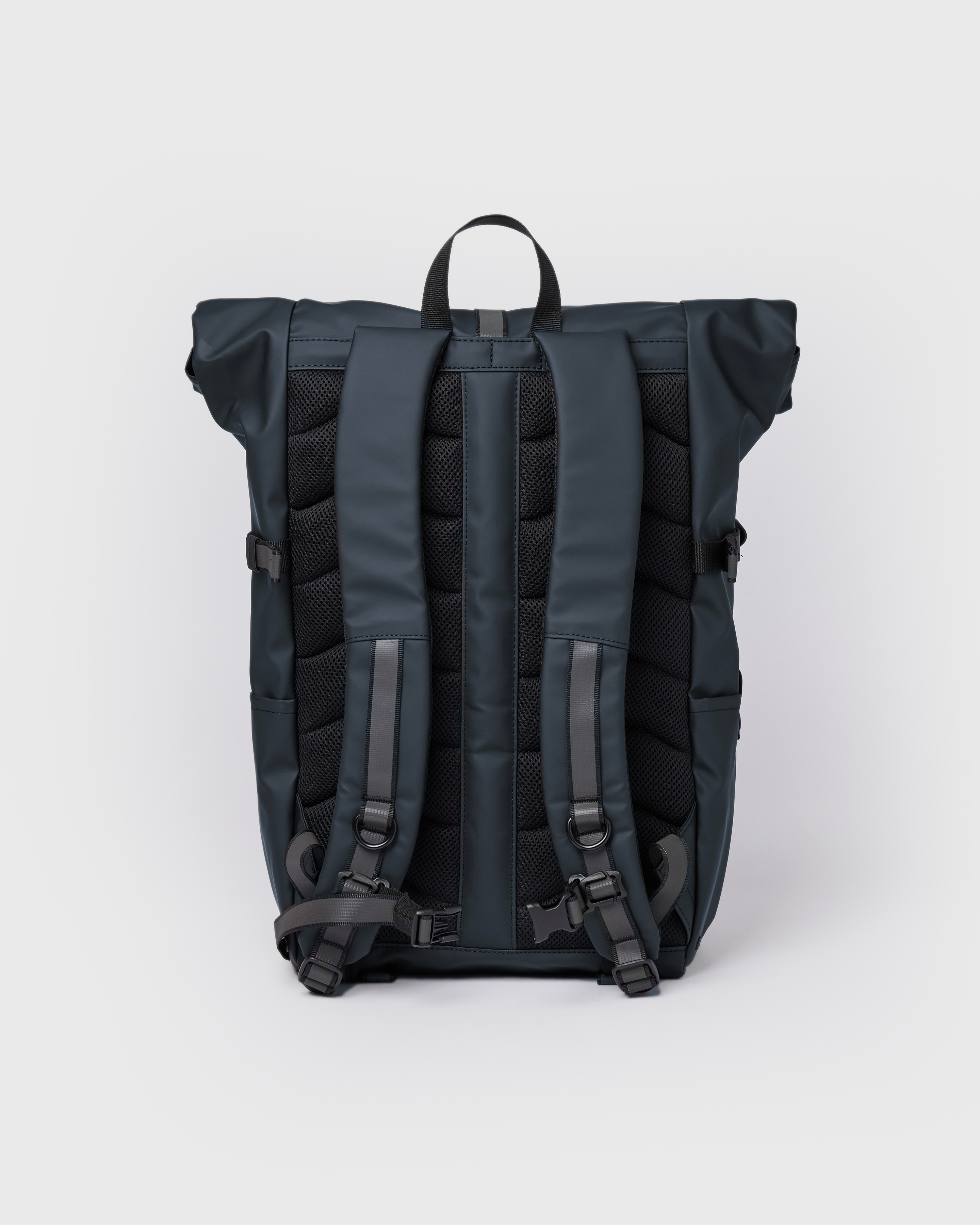 Ruben 2.0 is in color navy (2 of 10)