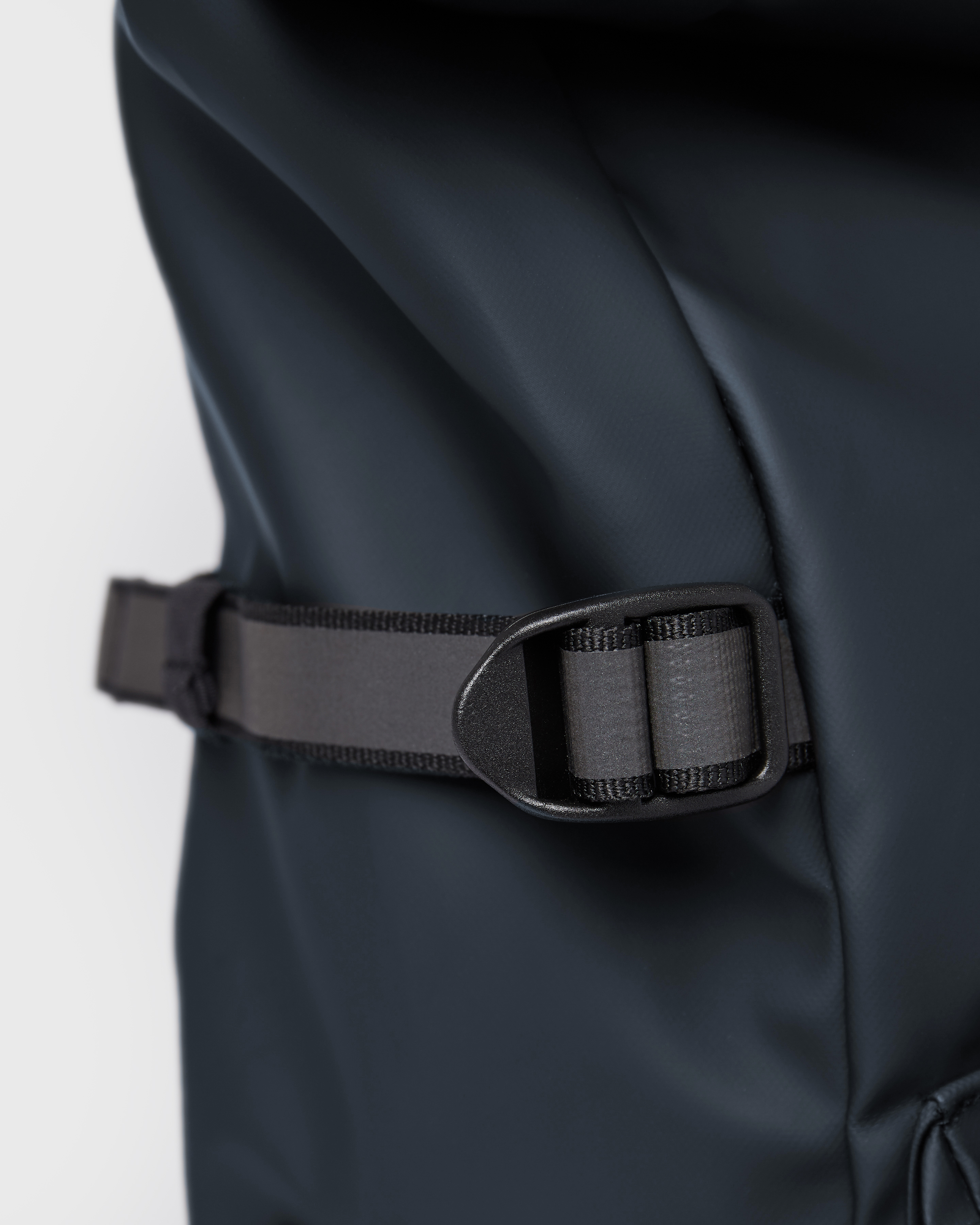 Ruben 2.0 is in color navy (5 of 10)