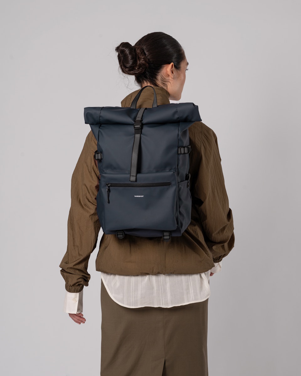 Ruben 2.0 belongs to the category Backpacks and is in color navy (8 of 8)