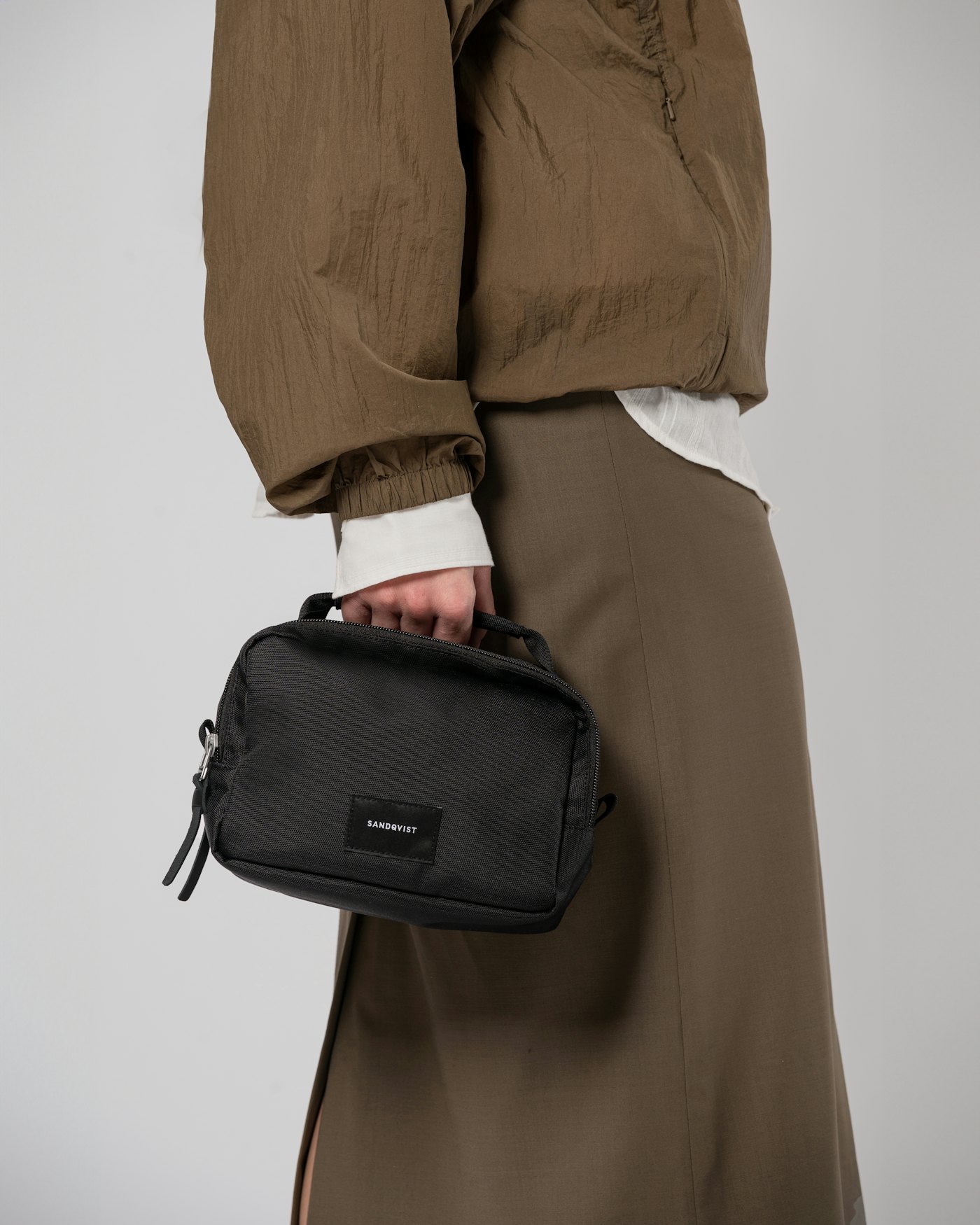 Gunnar is in color black with black leather (7 of 7)
