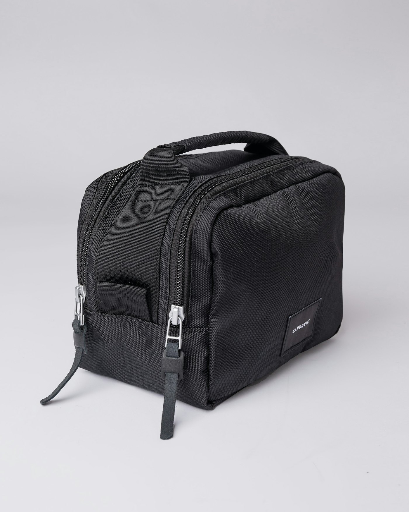 Gunnar is in color black with black leather (3 of 7)
