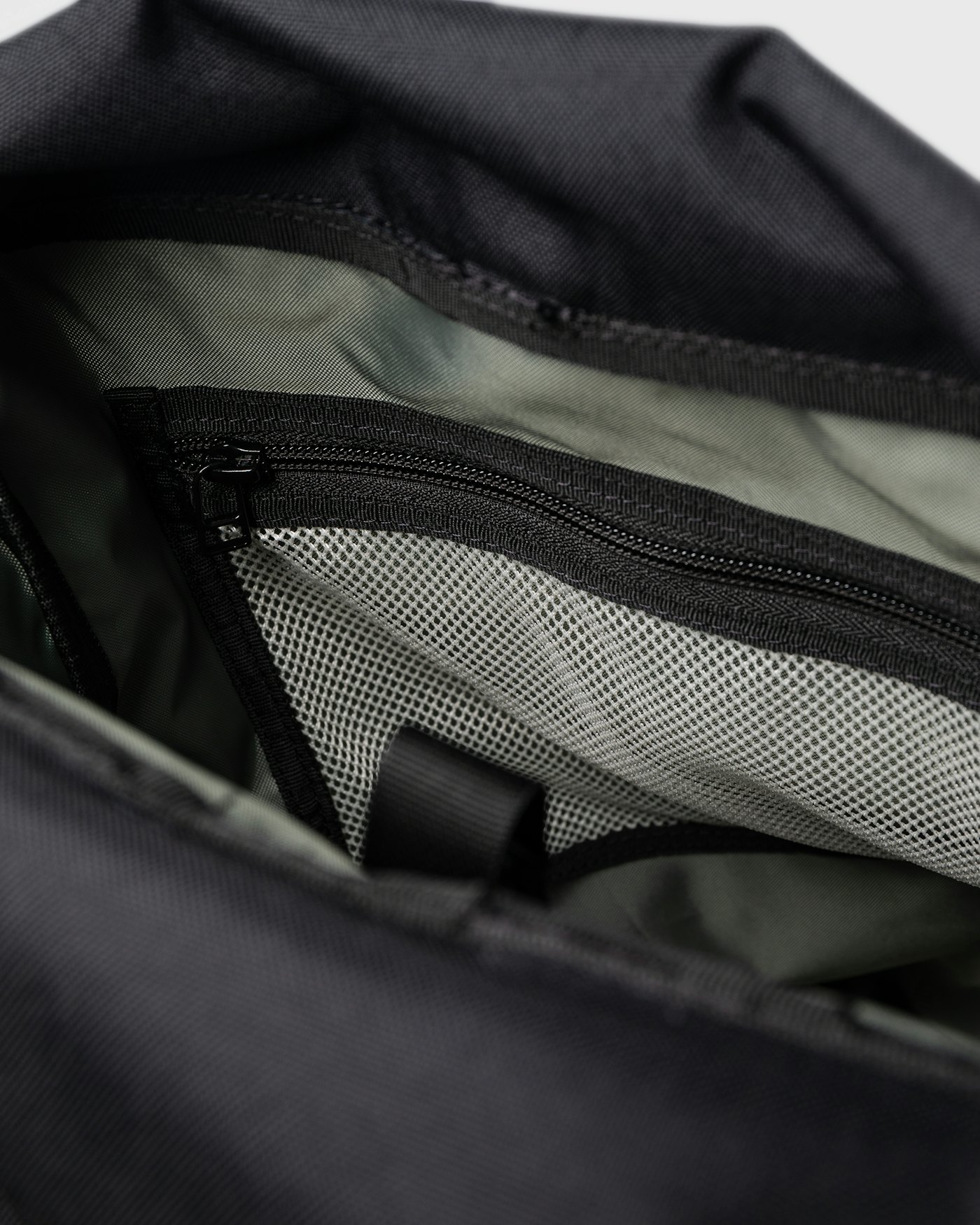 Arnold ist farbig schwarz (9 oder 11)