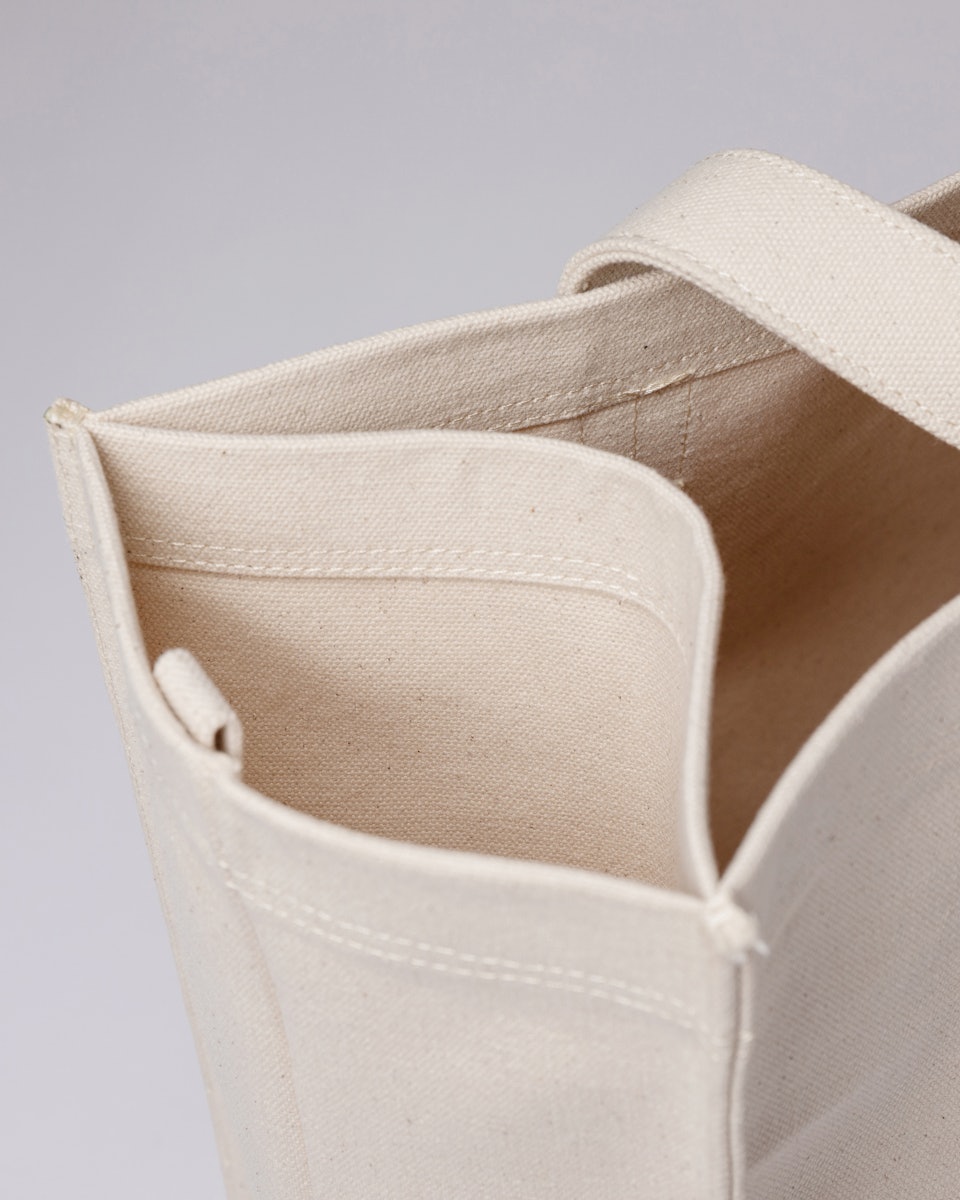 All purpose bag L x OMNIPOLLO appartient à la catégorie Collaborations et est en couleur greige with print (6 de 9)