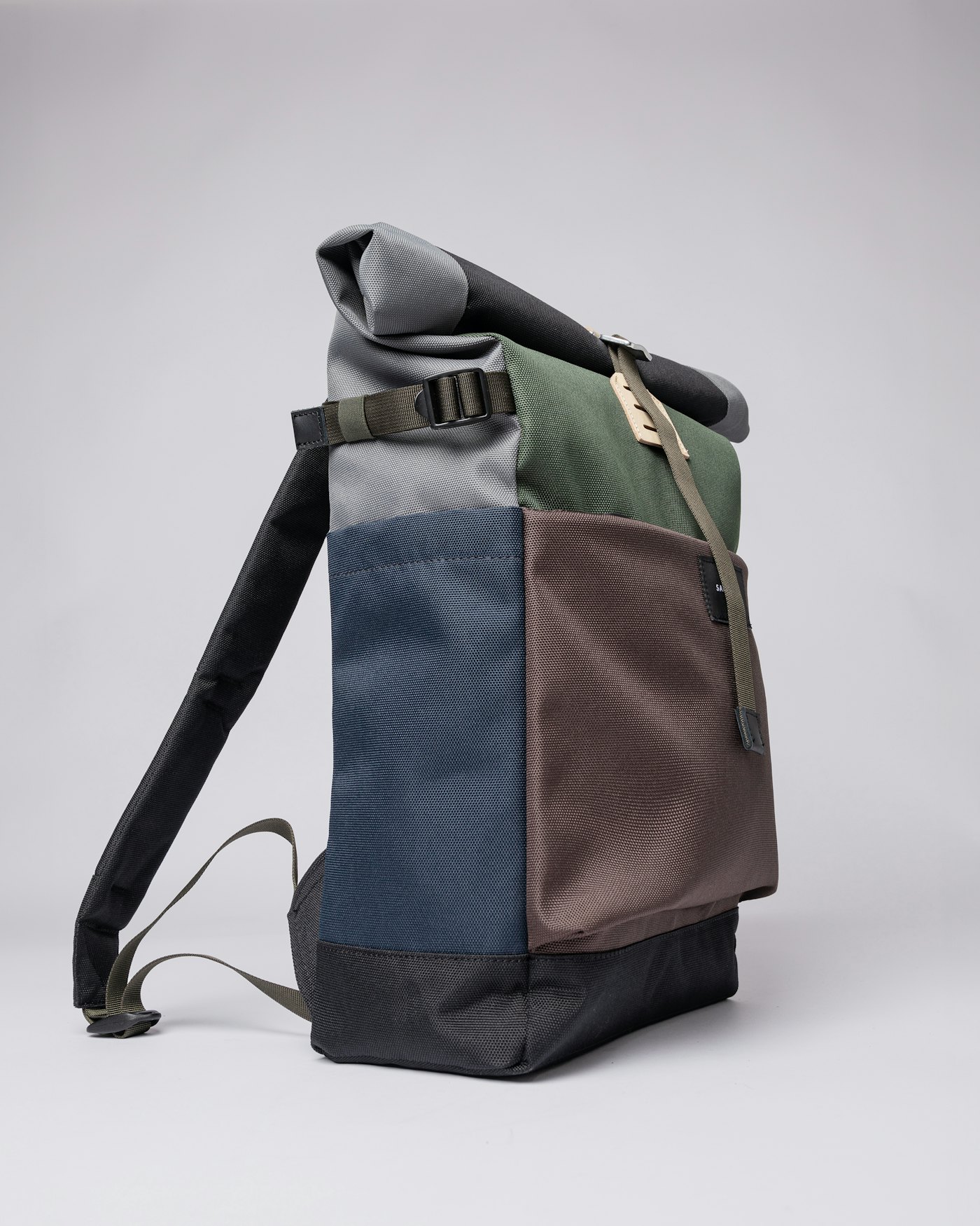 Ilon is in color multi 20 (3 of 8)