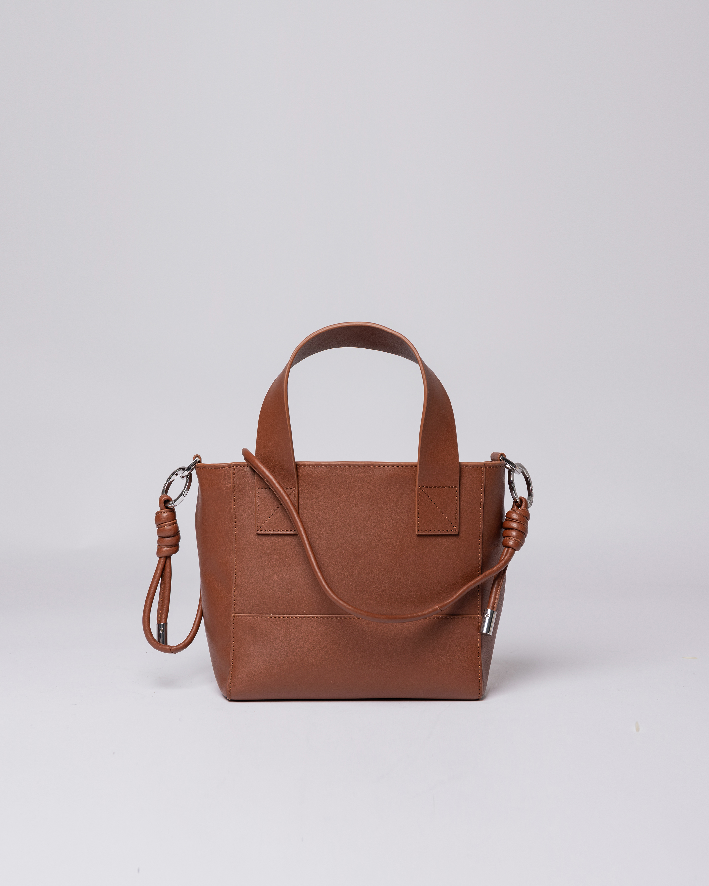 Cecilia is in color brown (2 of 4)