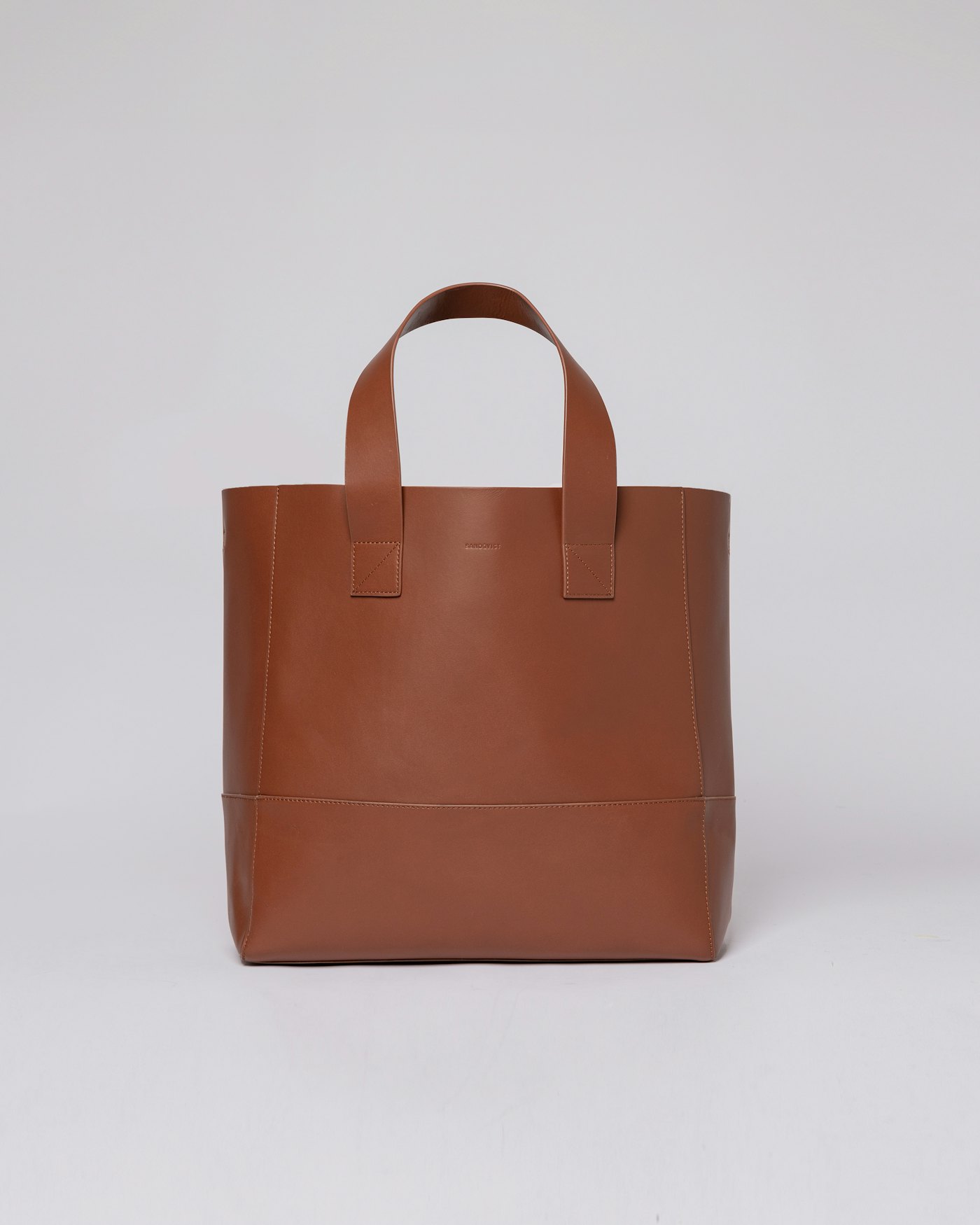 Iris is in color brown (1 of 5)