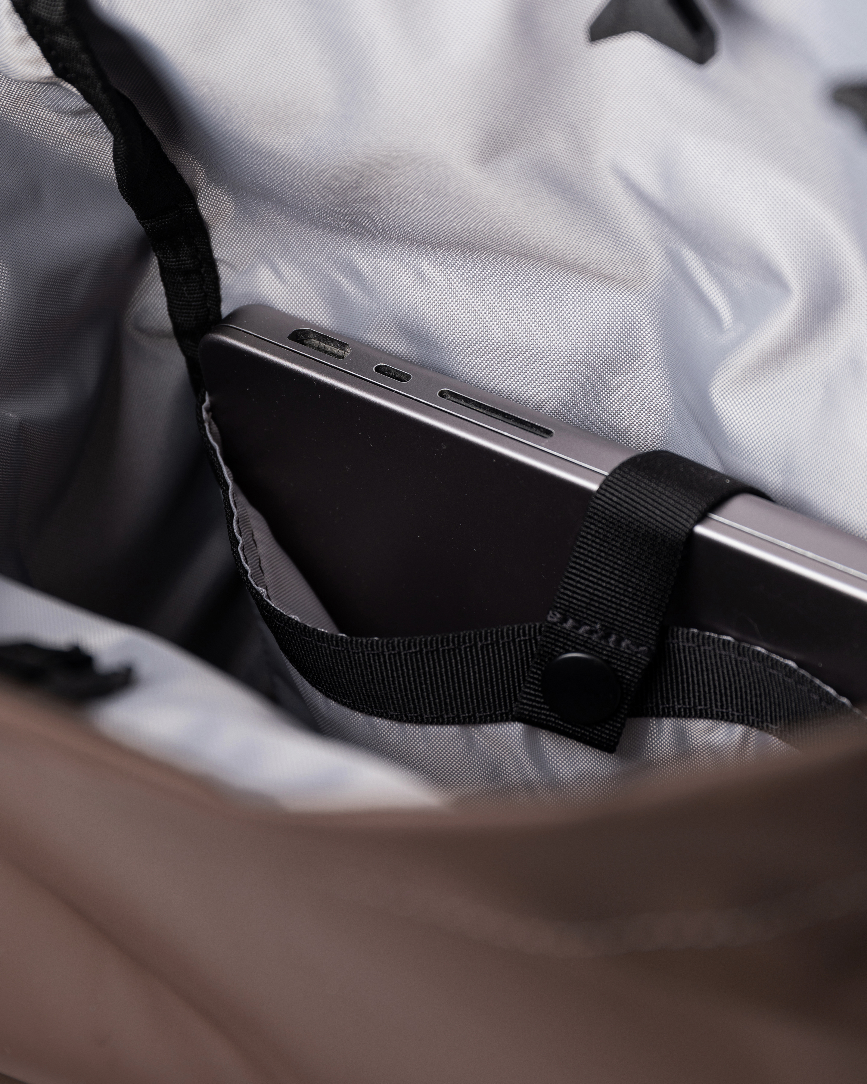 Konrad - Backpack - Multi Dark | Sandqvist