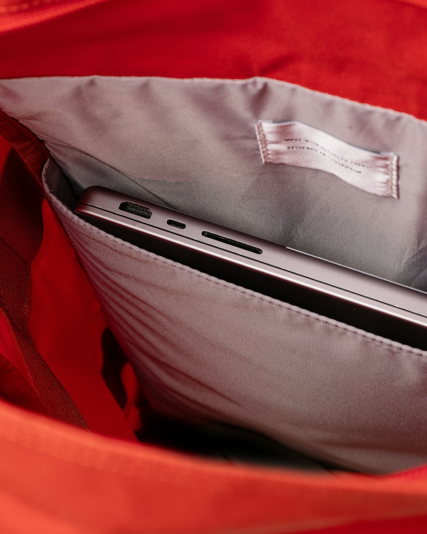 Dante vegan ist farbig orange (4 oder 7)