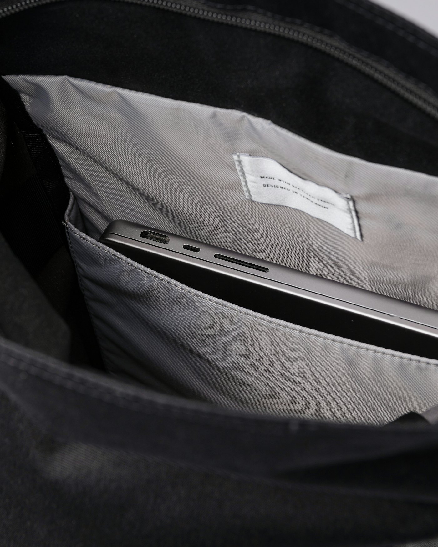 Dante vegan is in color multi black/grey (4 of 7)