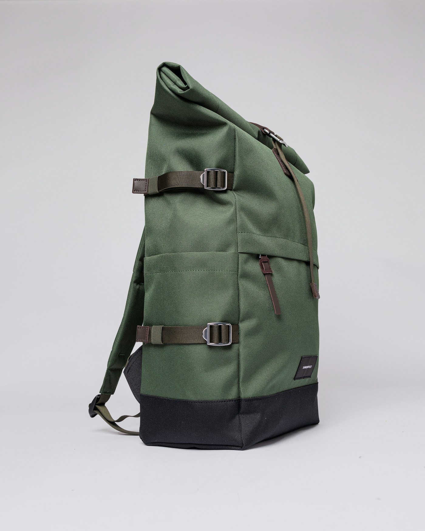 Bernt is in color dawn green (2 of 8)