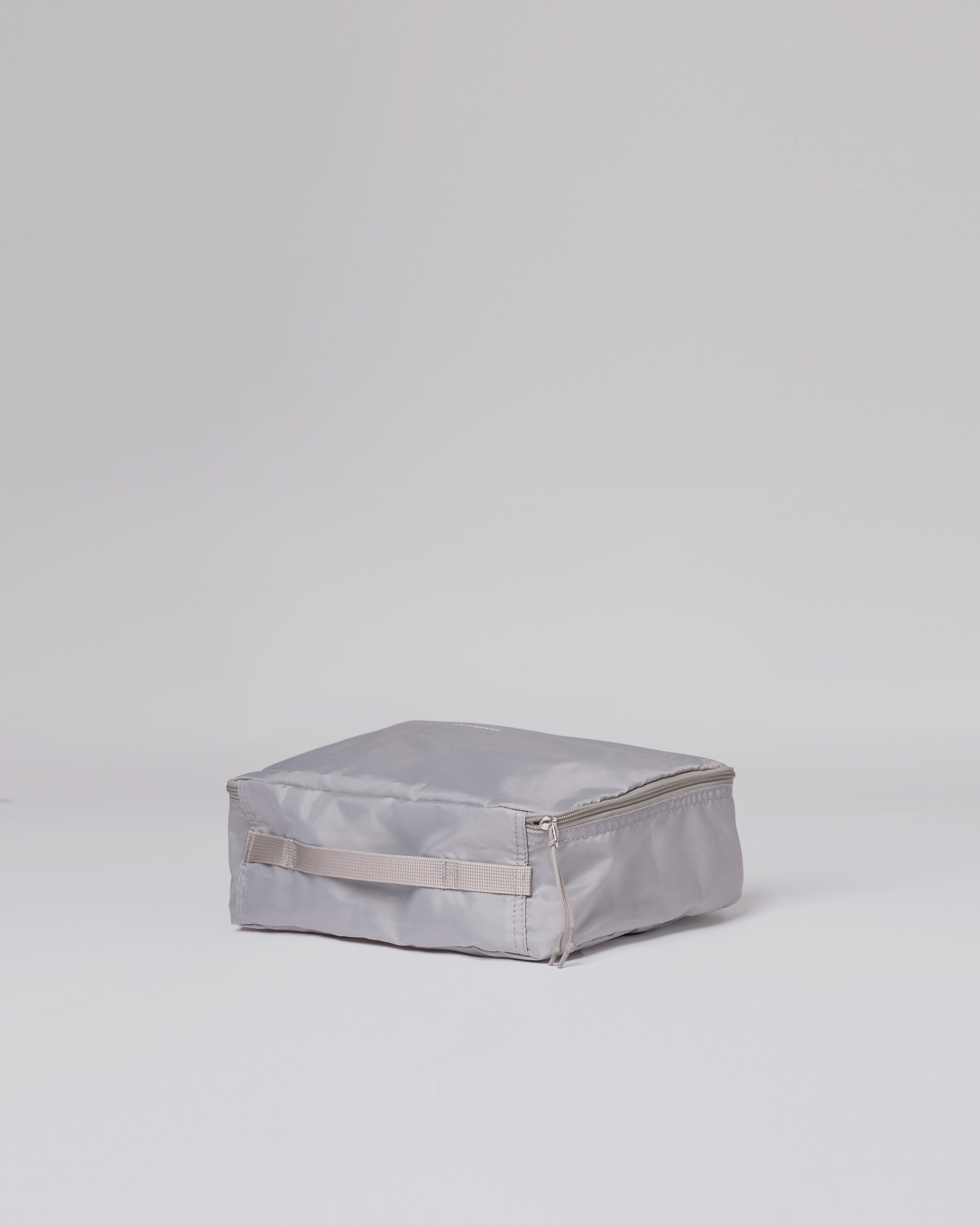 Pack cube M est en couleur gris clair (2 de 3)