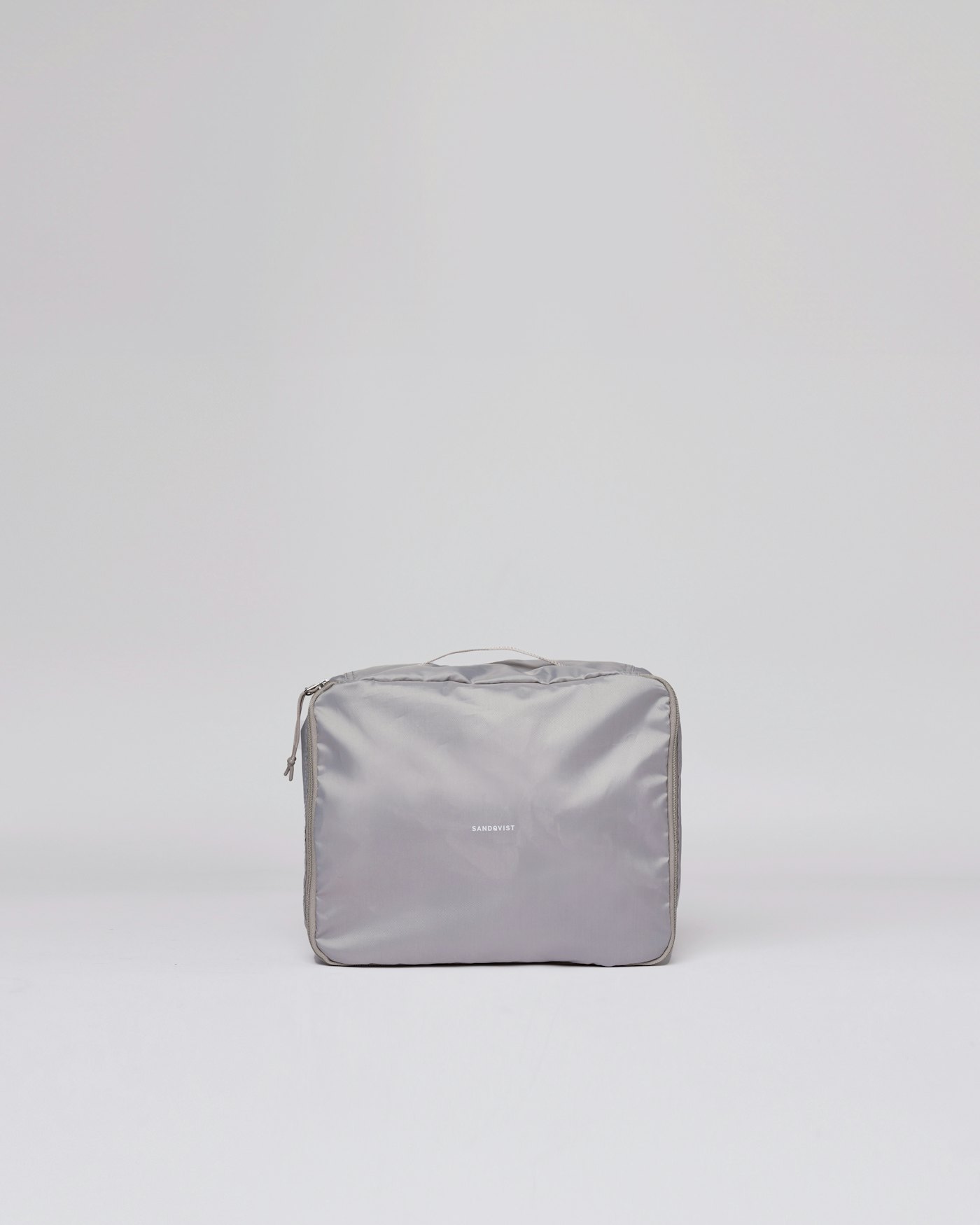 Pack cube M är i färgen ljusgrå (1 av 3)