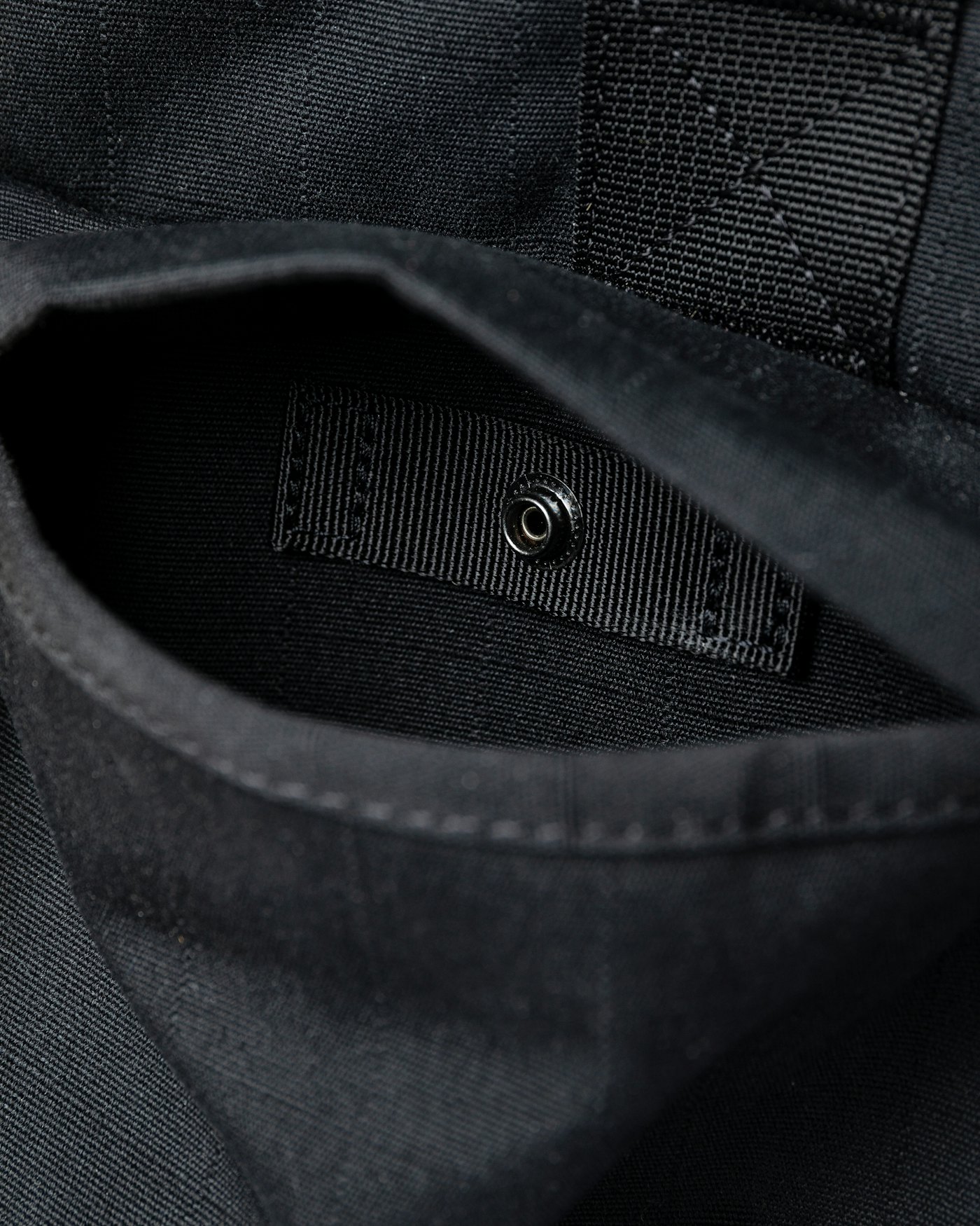 EVERYDAY Briefcase is in color black (5 of 10)