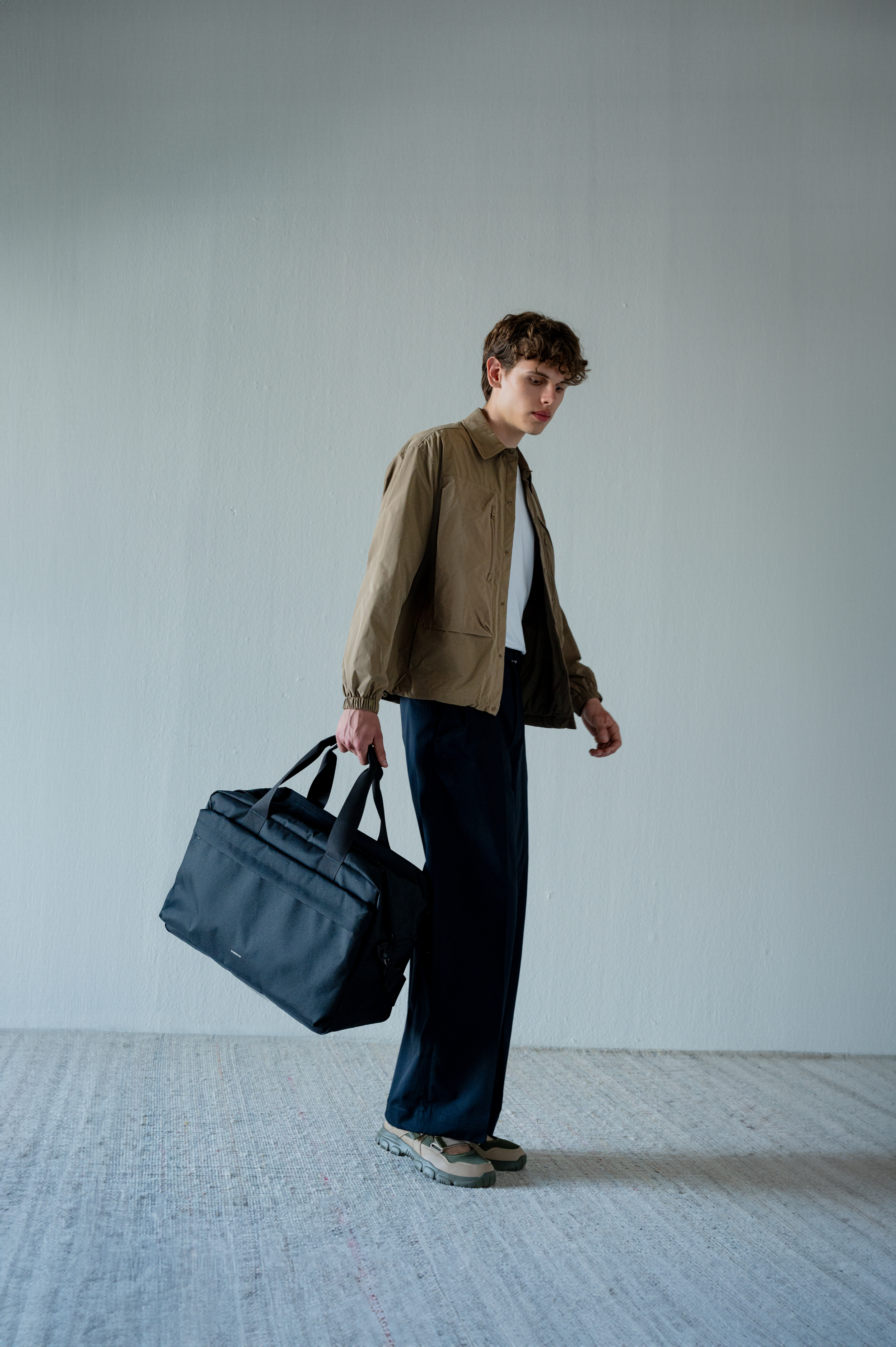 GO Weekender L is in color black (14 of 14)