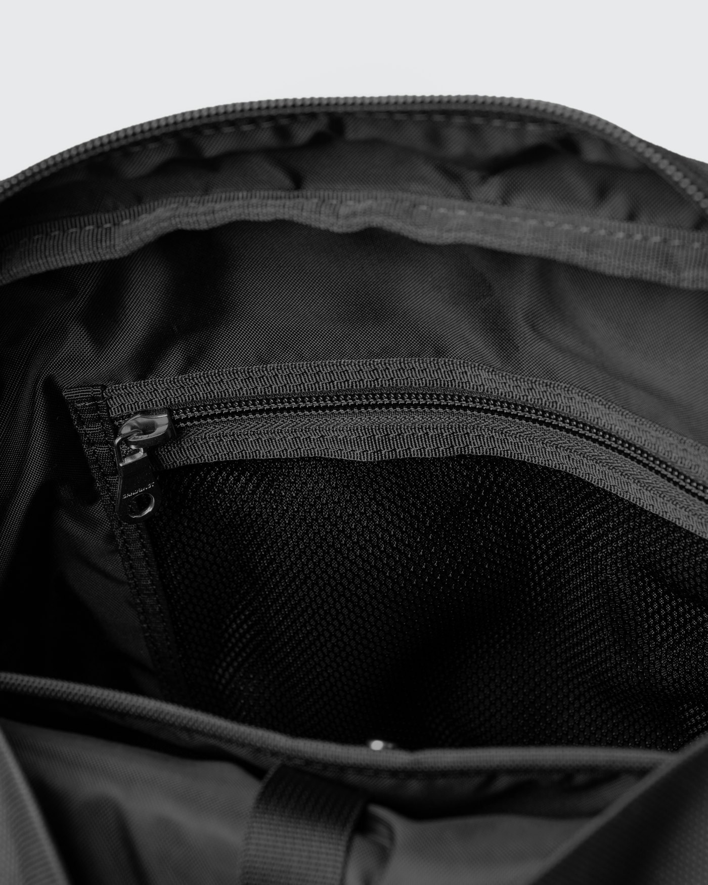 GO 2-Way Tote Bag is in color black (8 of 18)