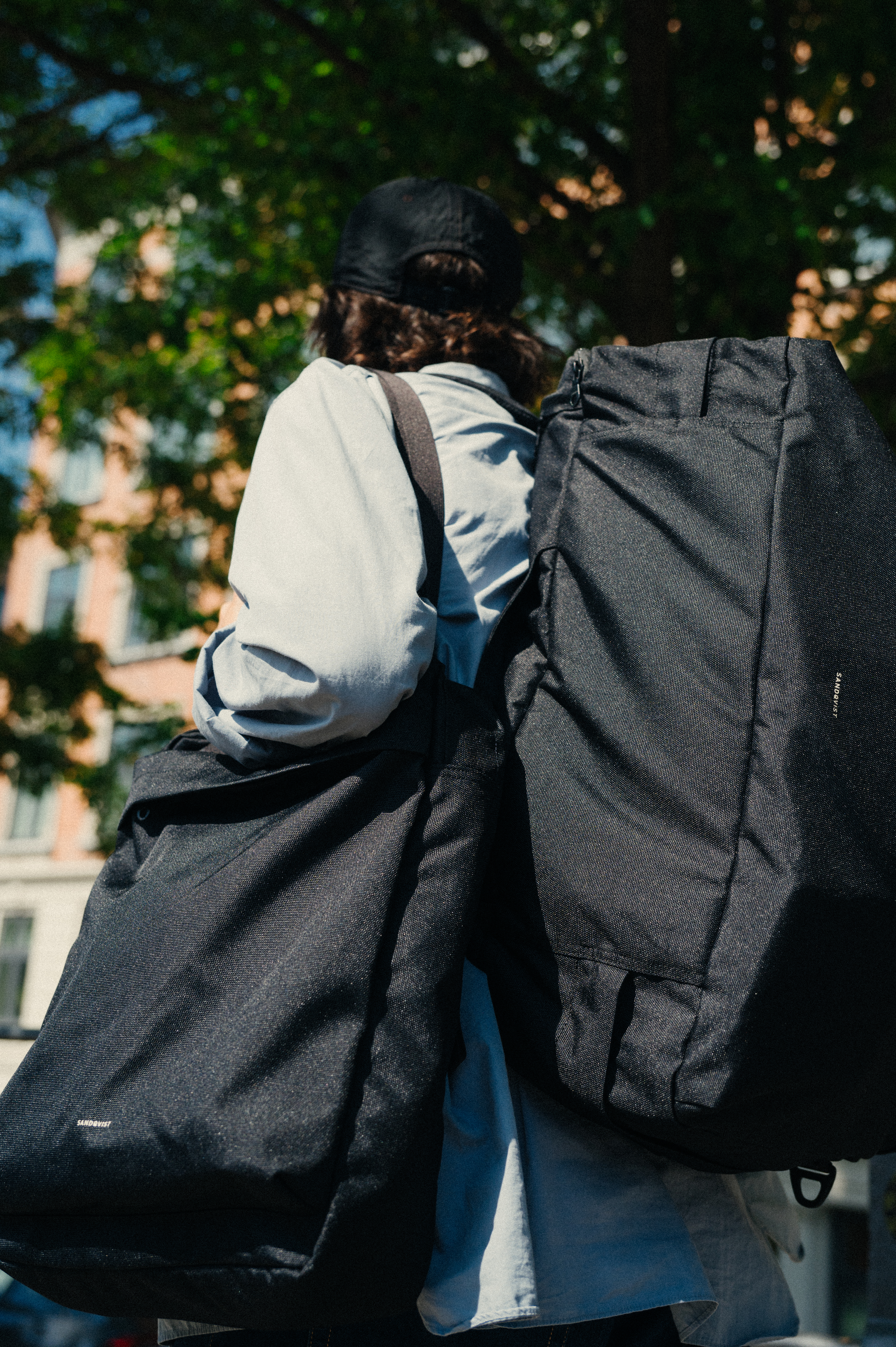 GO 2-Way Tote Bag är i färgen svart (18 av 18)