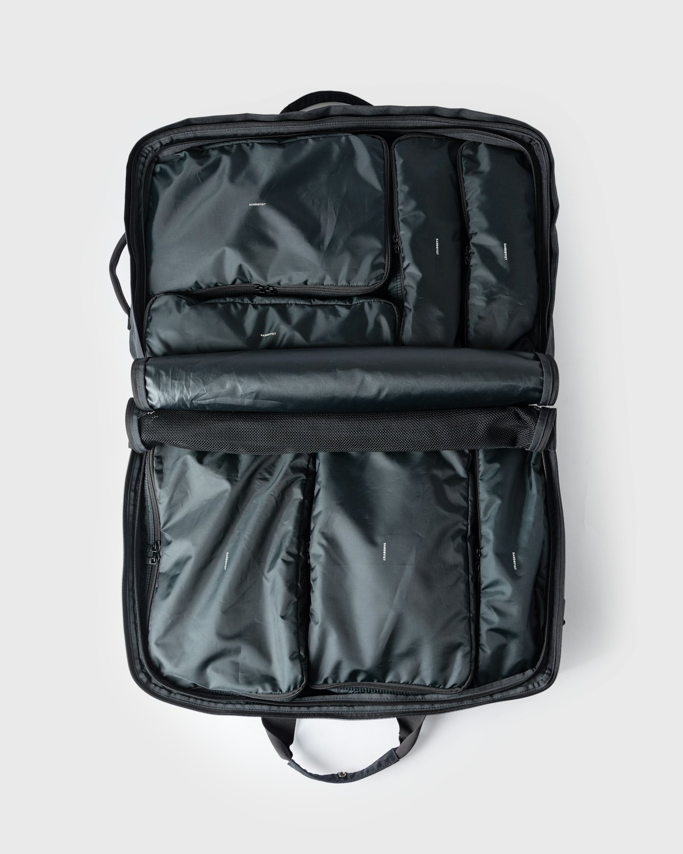 GO 3-way bag L är i färgen svart (8 av 21)