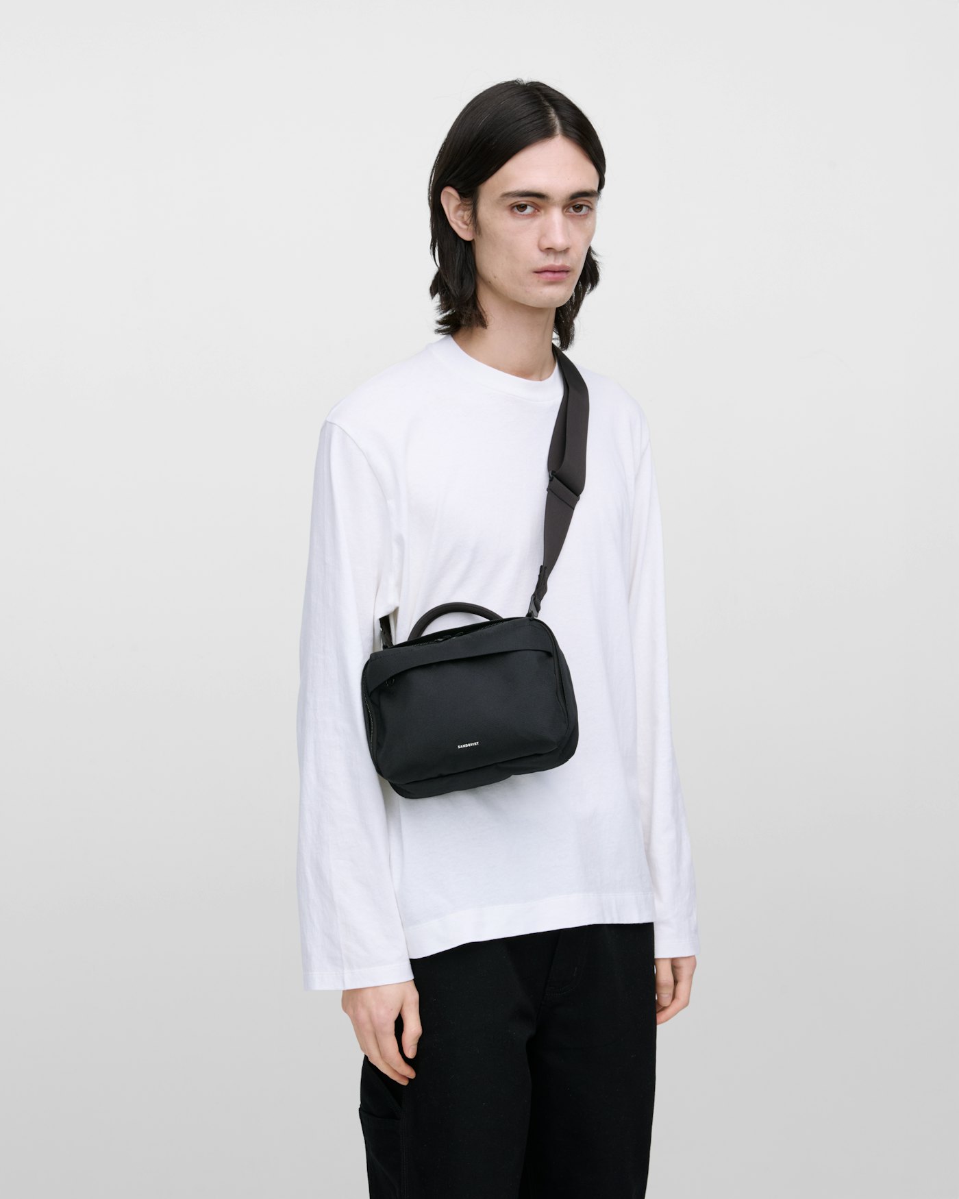 GO Shoulder bag är i färgen svart (7 av 11)