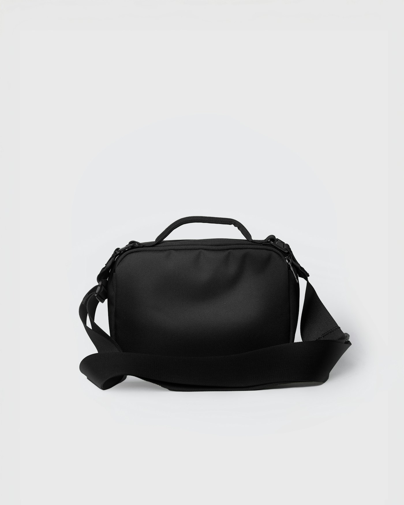GO Shoulder bag är i färgen svart (3 av 11)
