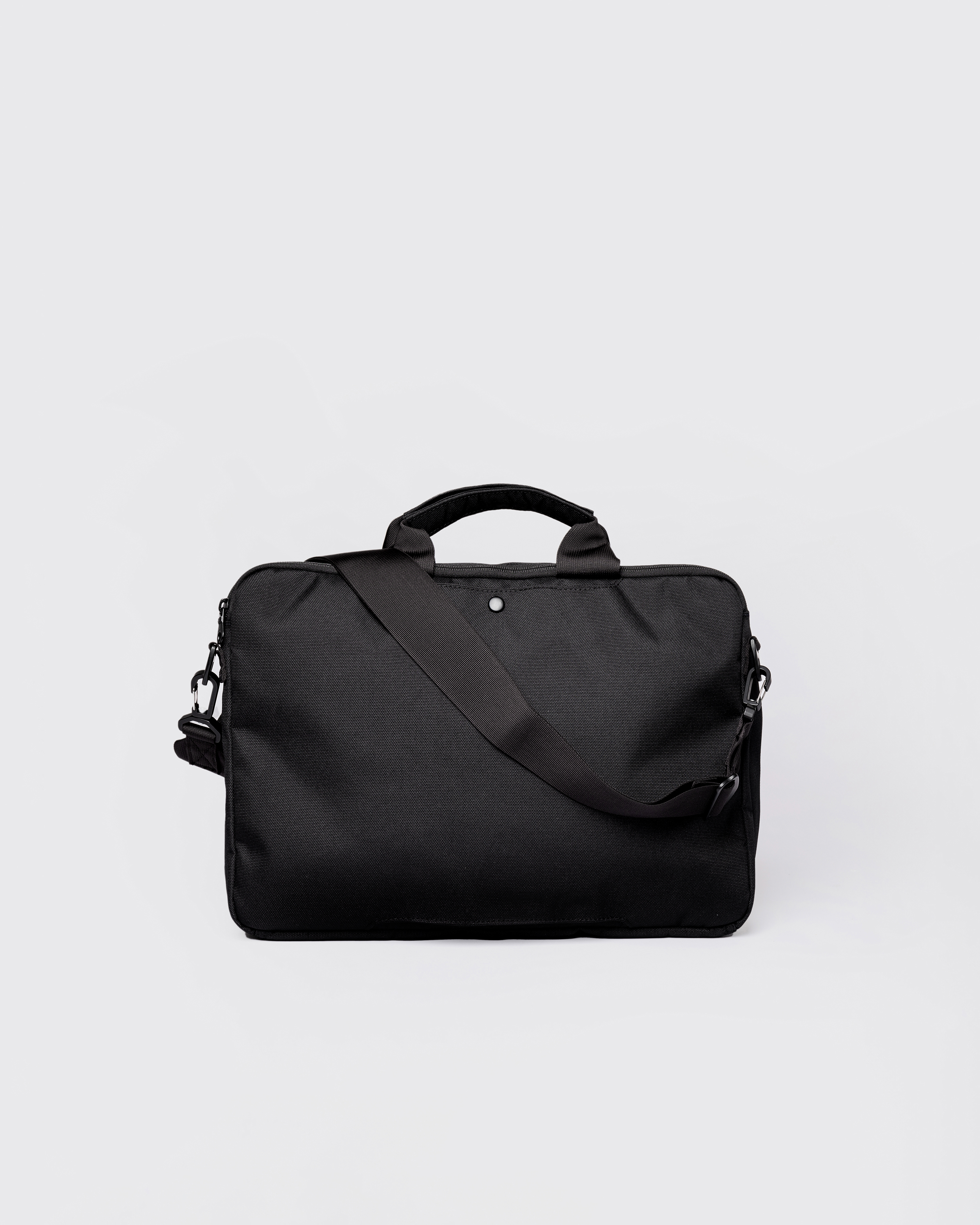 GO Briefcase is in color black (3 of 11)
