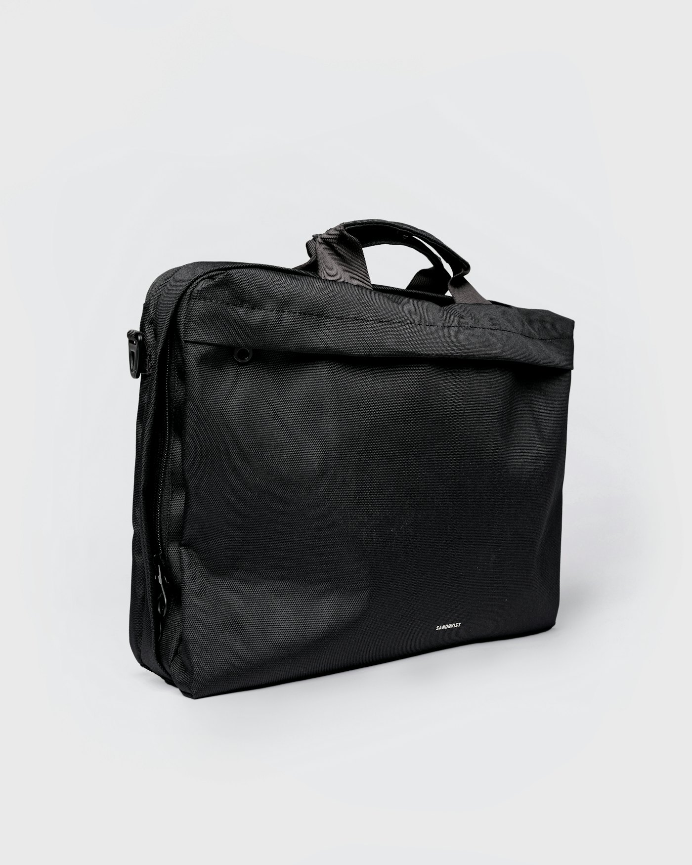 GO Briefcase is in color black (2 of 11)