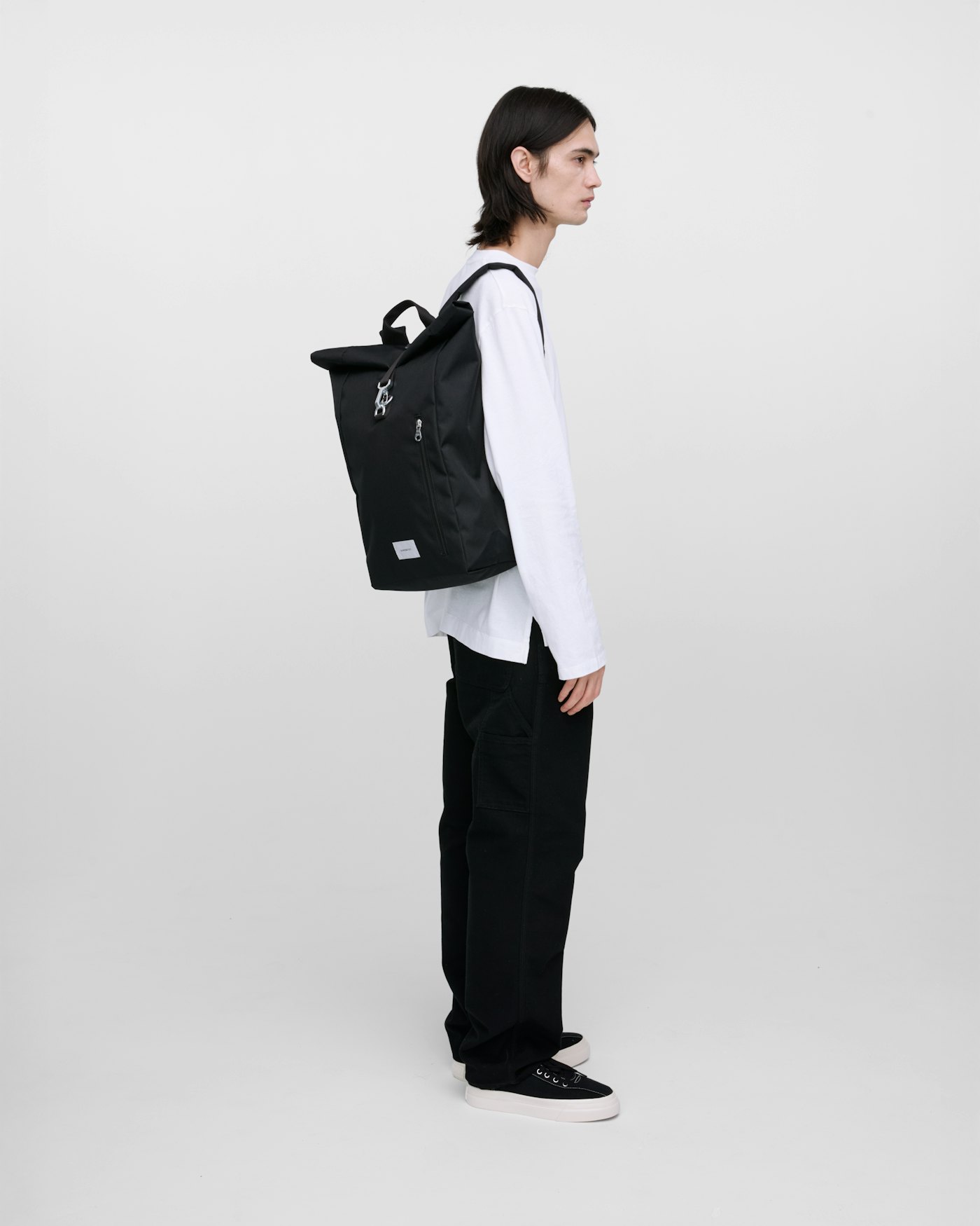 GROUND Rolltop Backpack L is in color black (8 of 12)