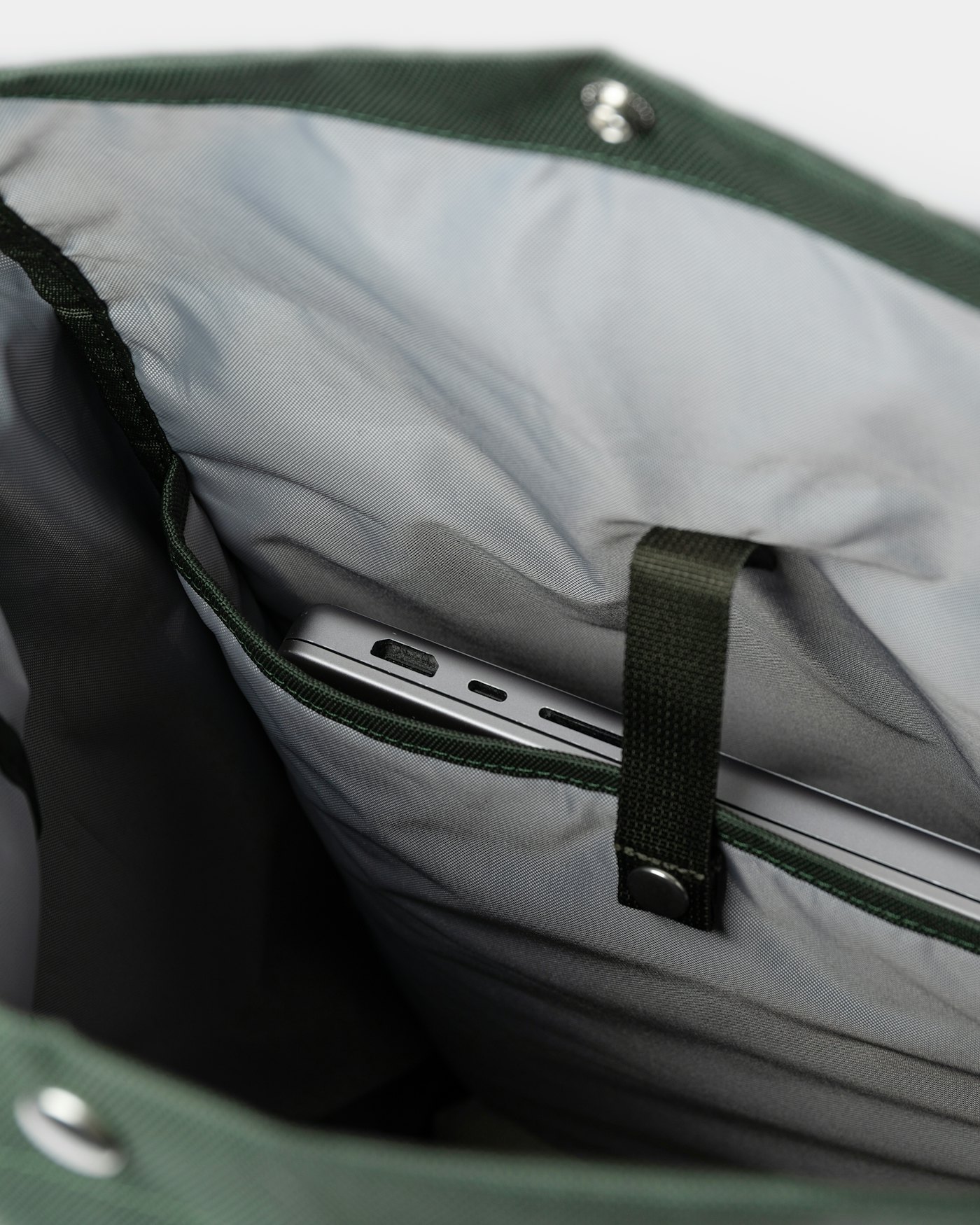 GROUND Rolltop Backpack L ist farbig morgengrün (5 oder 9)