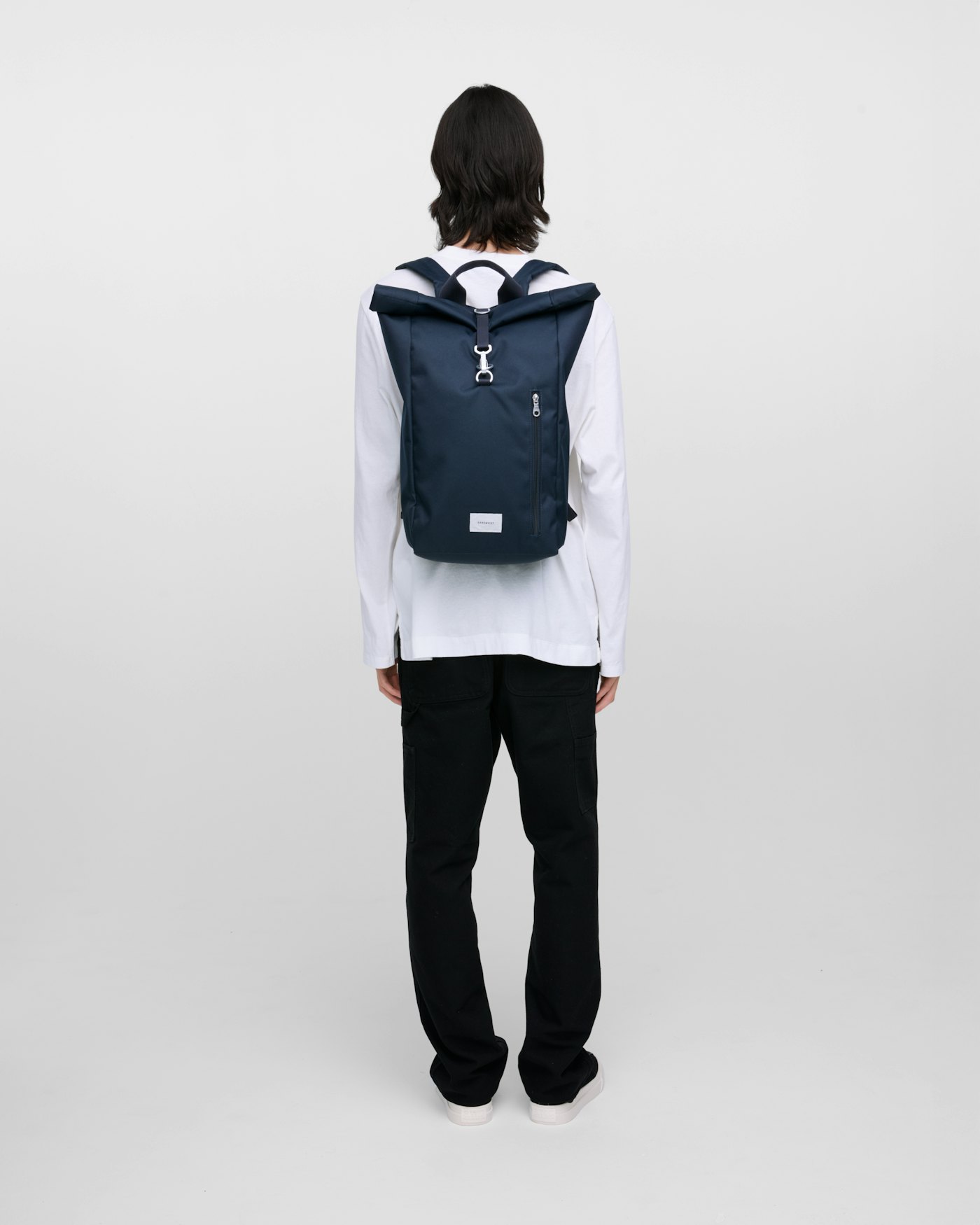 GROUND Rolltop Backpack L is in color navy (8 of 9)