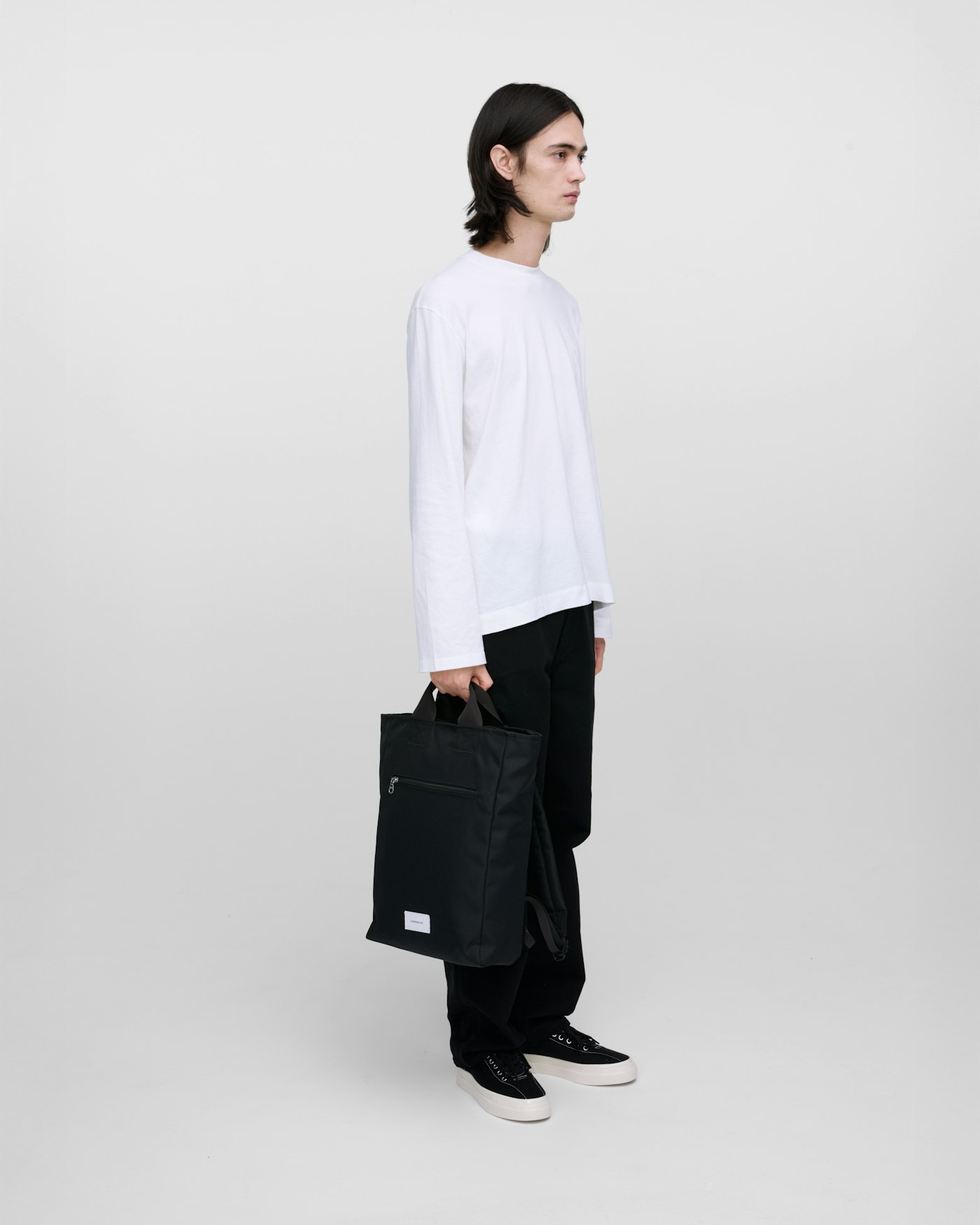 GROUND 2-Way Bag is in color black (8 of 13)