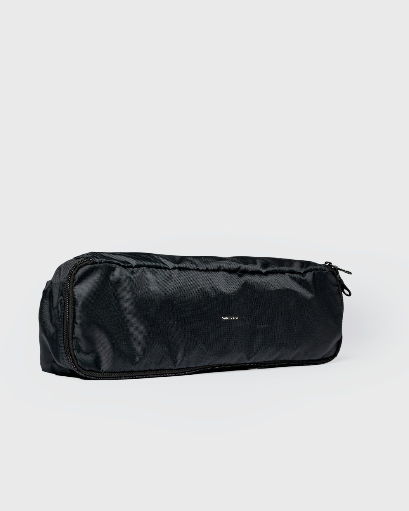 ITEMS Packing Cube S is in color black (2 of 5)