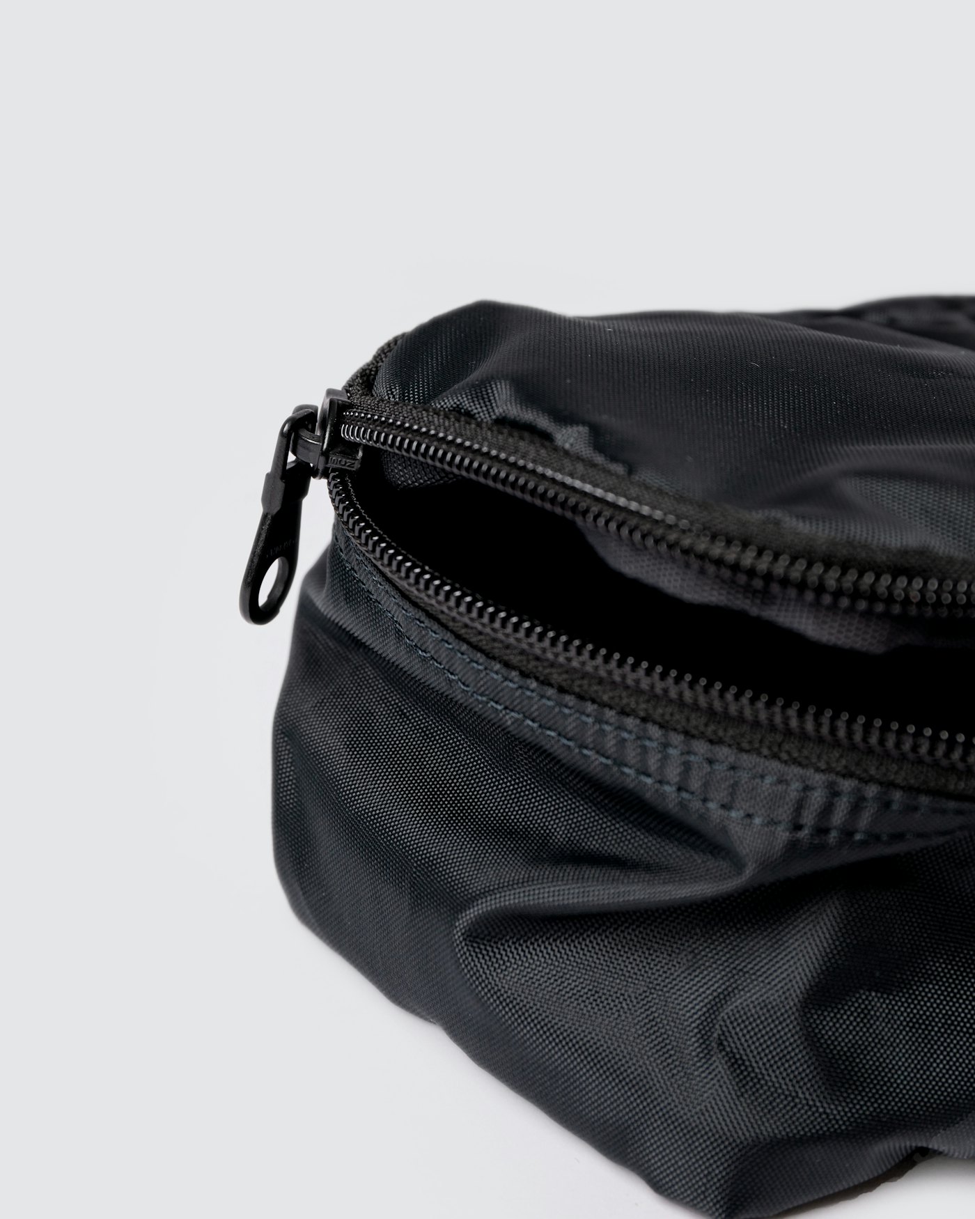 ITEMS Packing Cube S is in color black (4 of 5)
