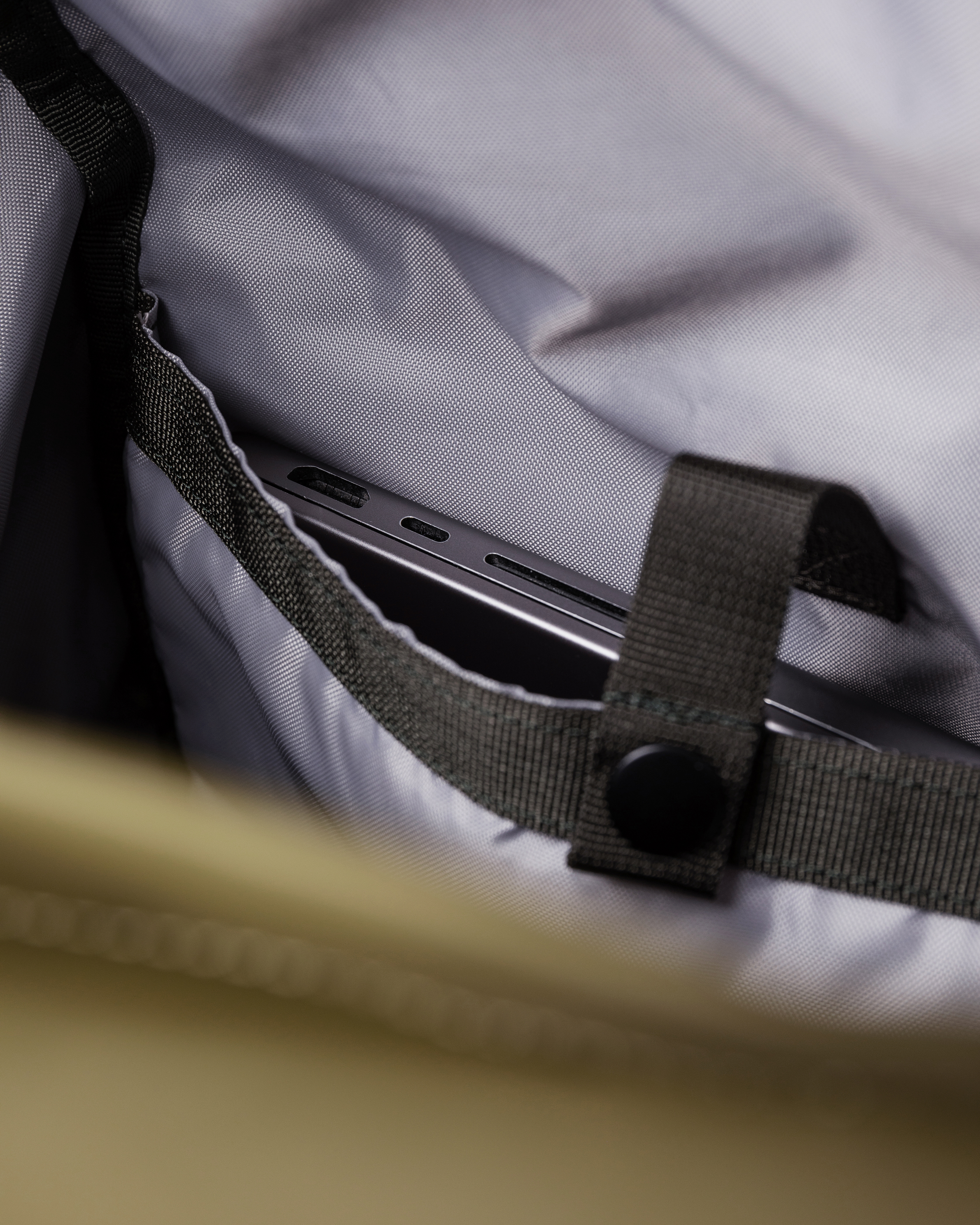 Konrad is in color moss green (6 of 7)