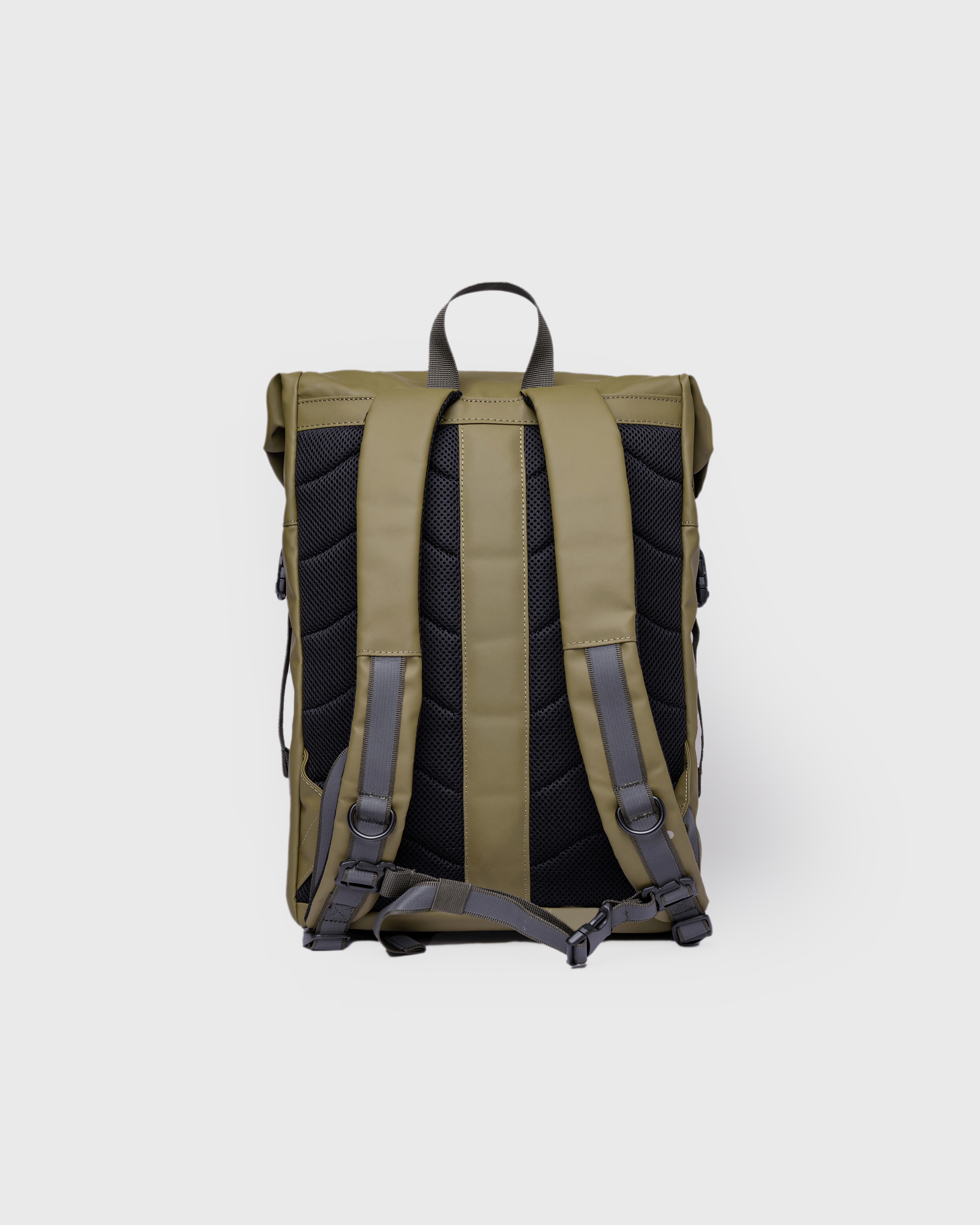 Konrad is in color moss green (4 of 7)