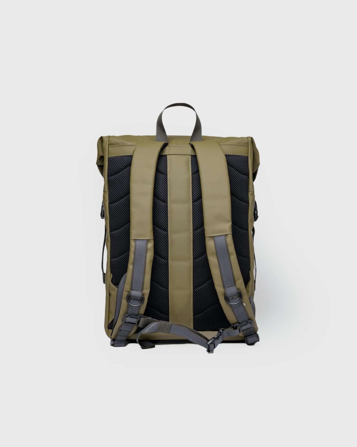 Konrad is in color moss green (4 of 7)