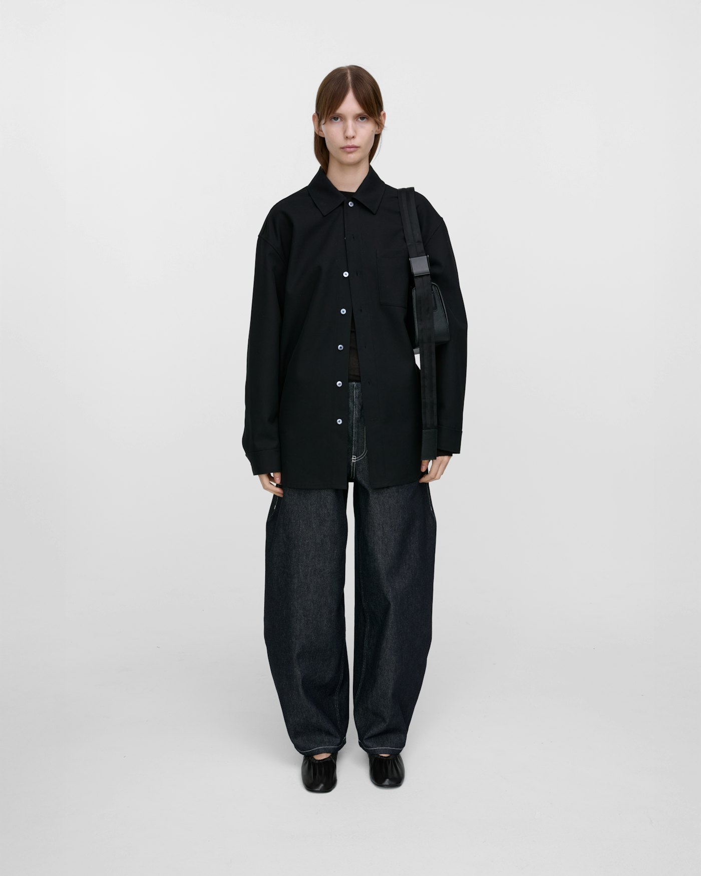 Agile Crossbody Bag är i färgen svart (7 av 14)