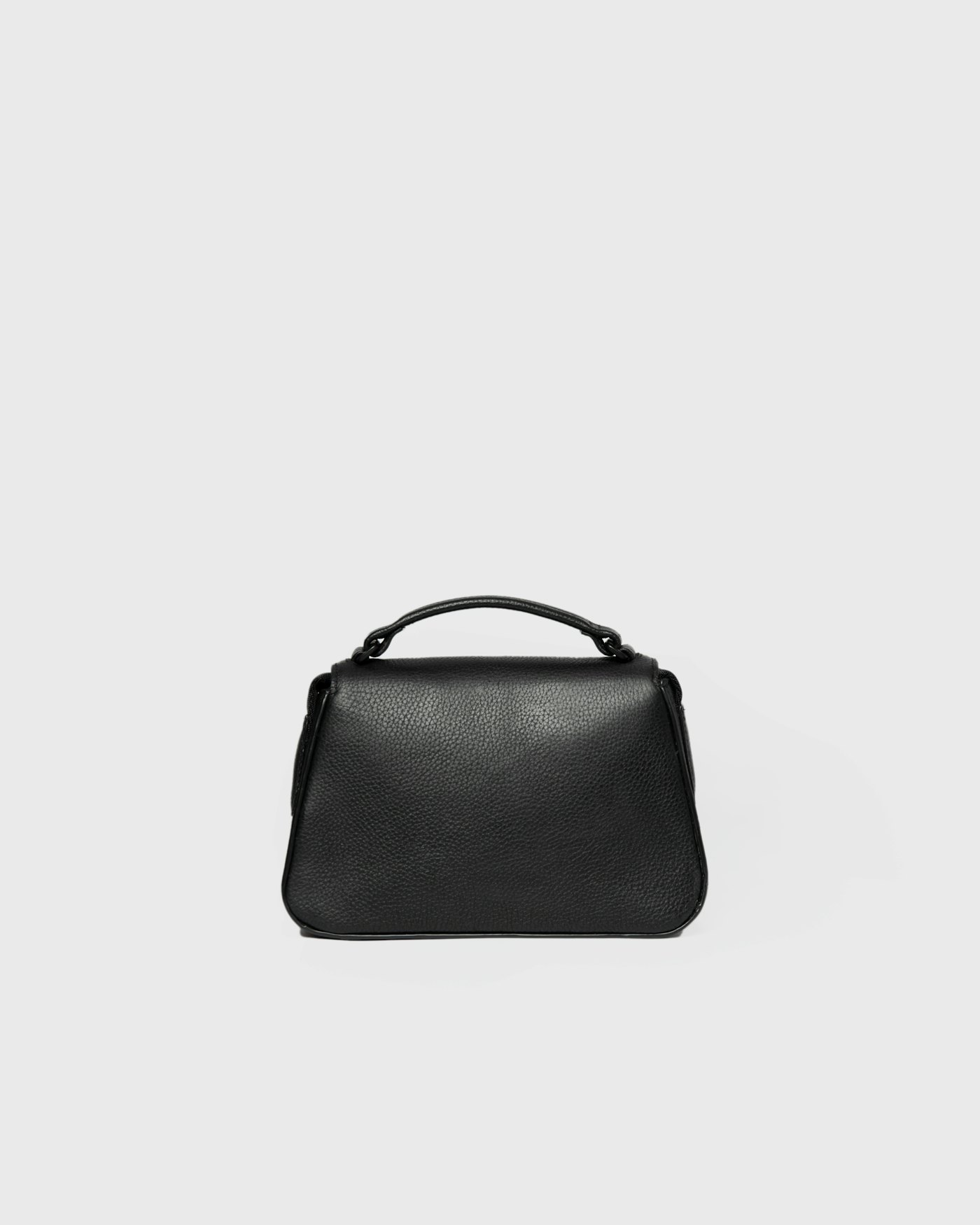 Agile Handle Crossbody Bag est en couleur noir (2 de 14)