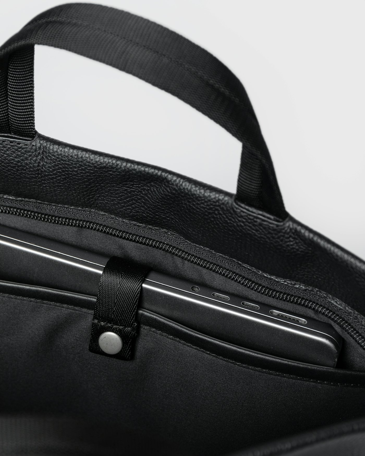 Leather Tote Backpack is in color black (4 of 9)