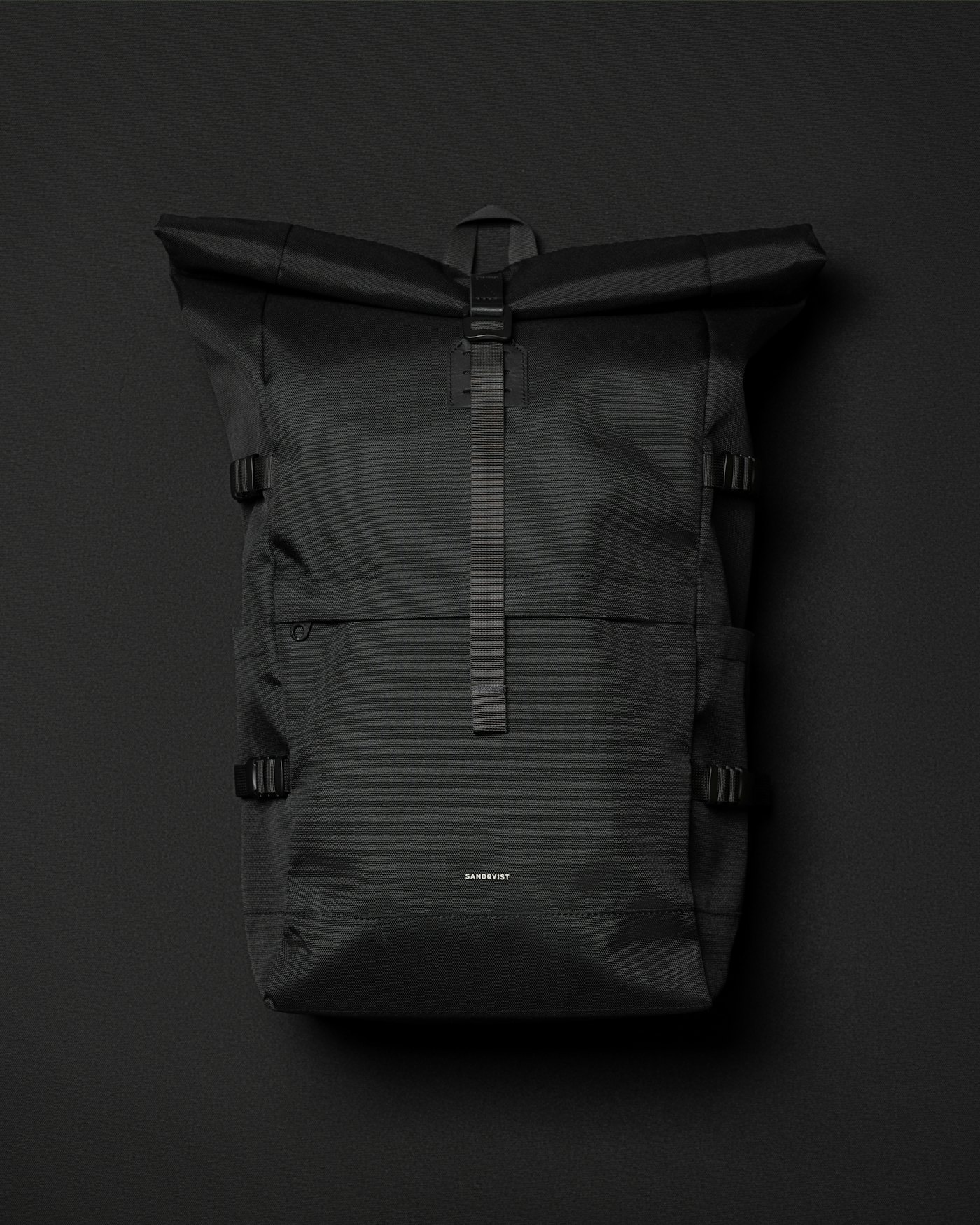 ICON Rolltop Backpack L är i färgen svart (8 av 12)