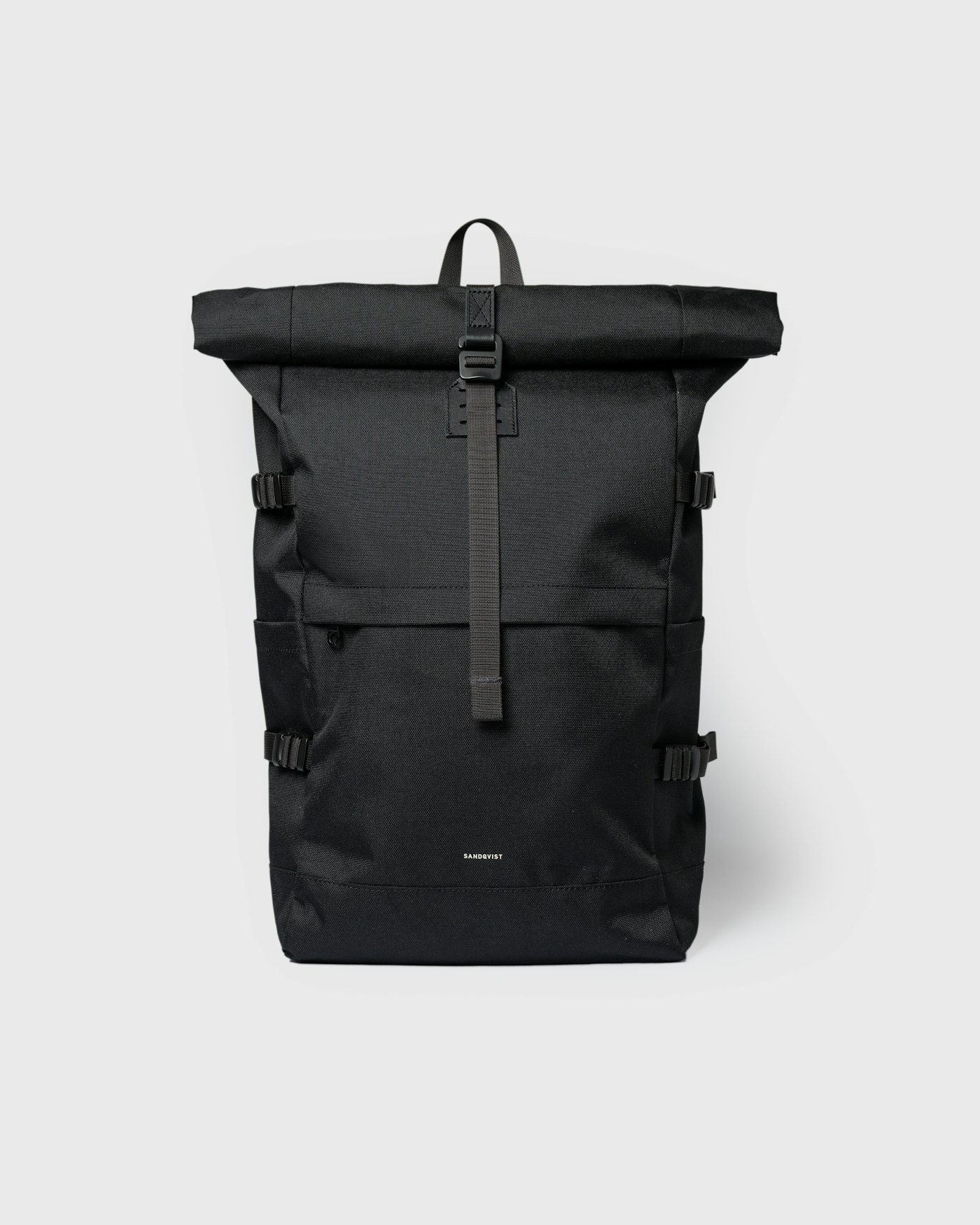ICON Rolltop Backpack L är i färgen svart (1 av 12)