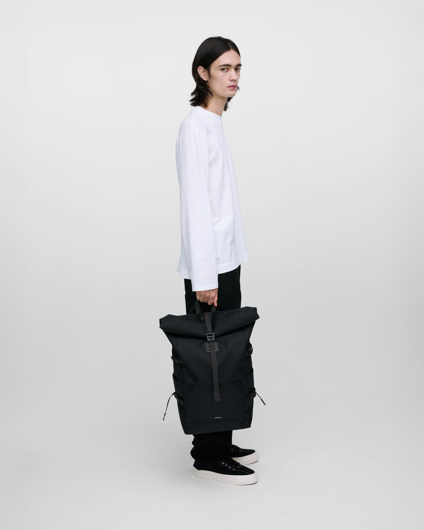 ICON Rolltop Backpack L är i färgen svart (11 av 12)