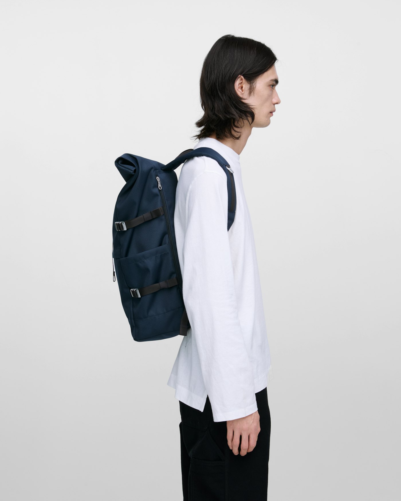ICON Rolltop Backpack L är i färgen navy (7 av 9)