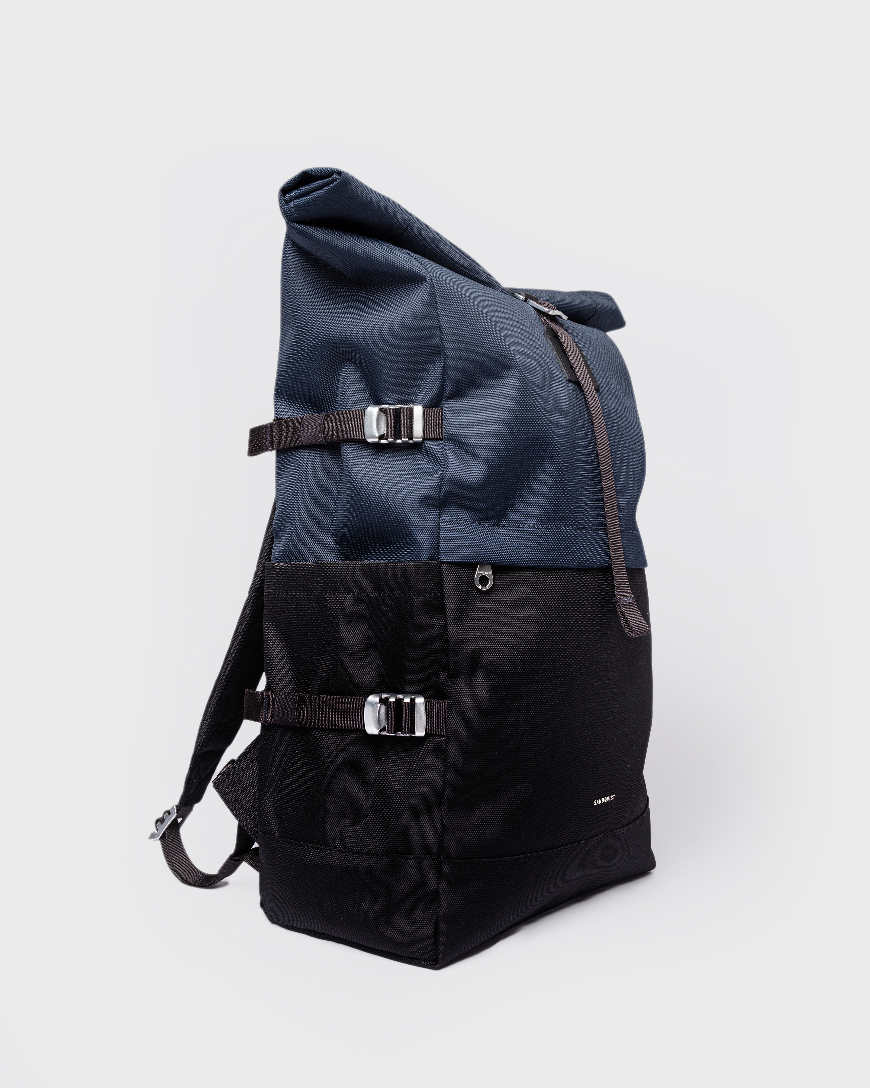 ICON Rolltop backpack L is in color multi navy (2 of 6)